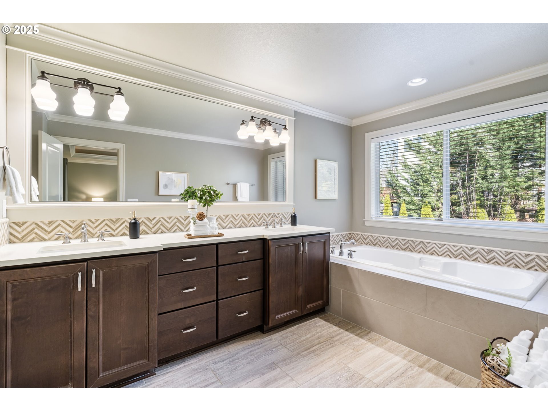 10183 NW BARNHART LN