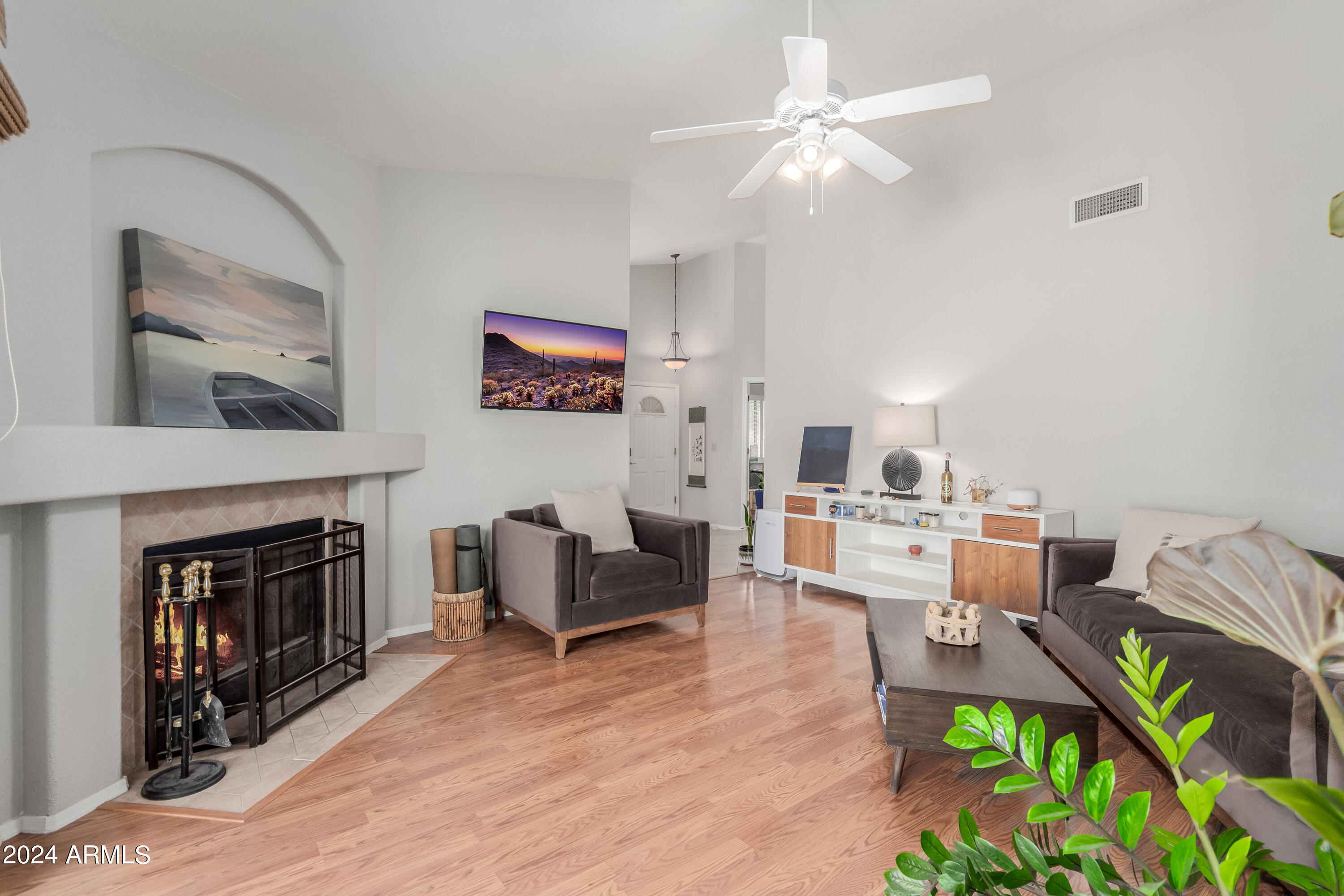 3510 E HAMPTON Avenue # 1