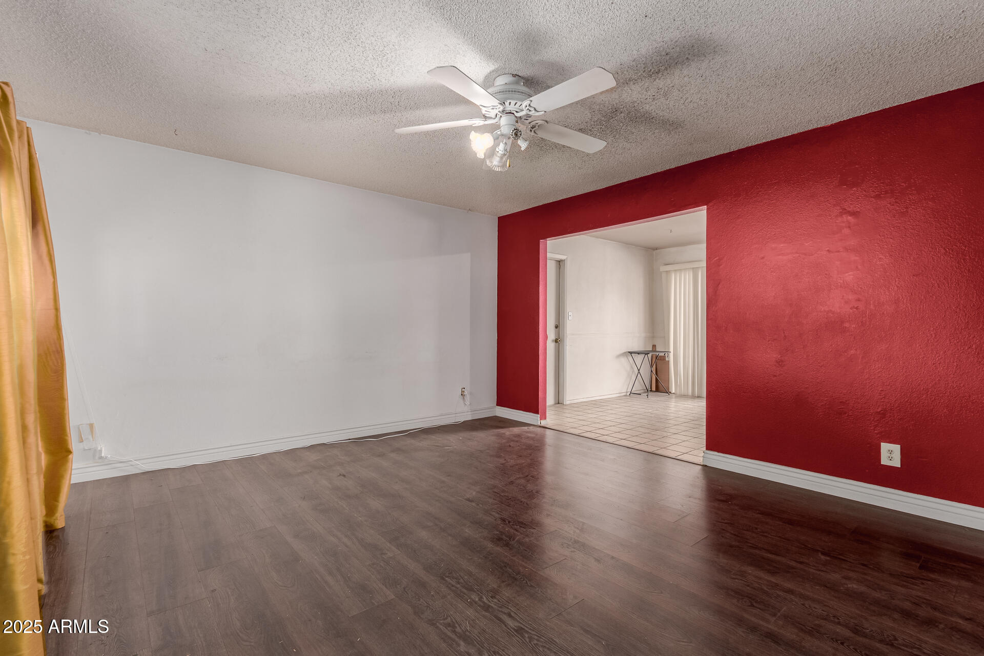 3226 W GROVERS Avenue