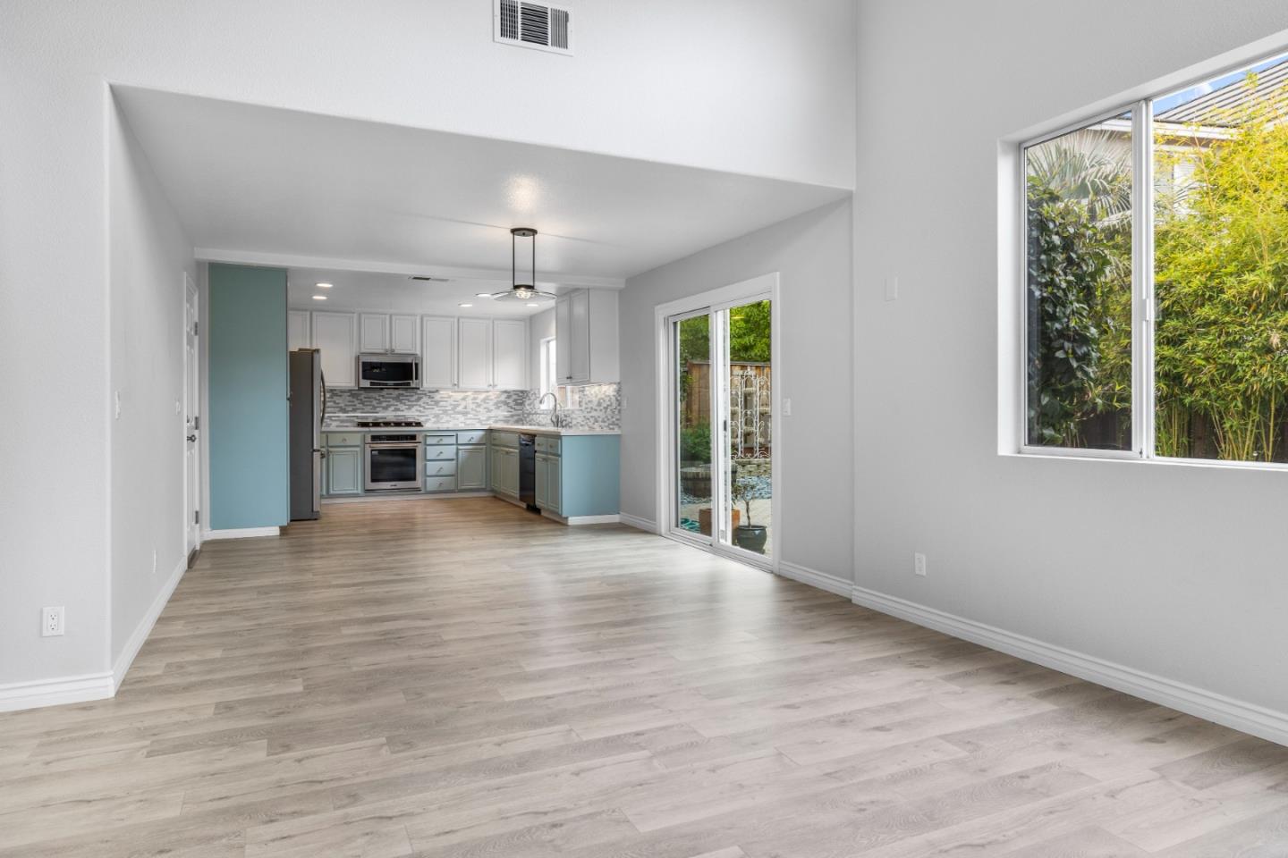 455 Canopy CT
