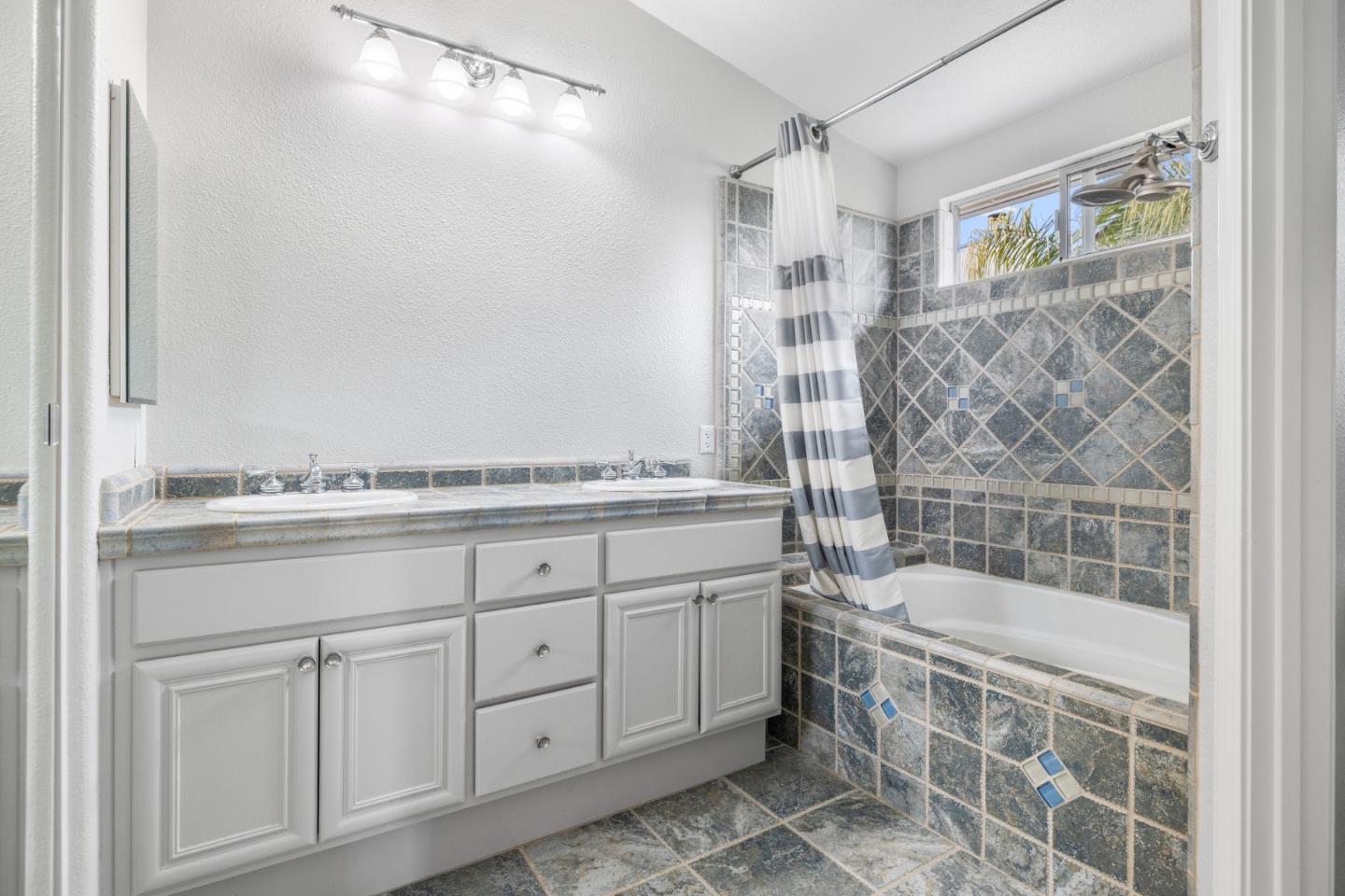 455 Canopy CT