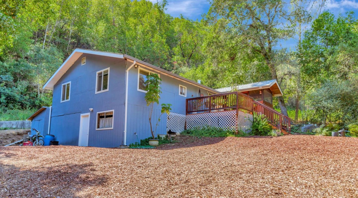 7185 Redwood Retreat Road
