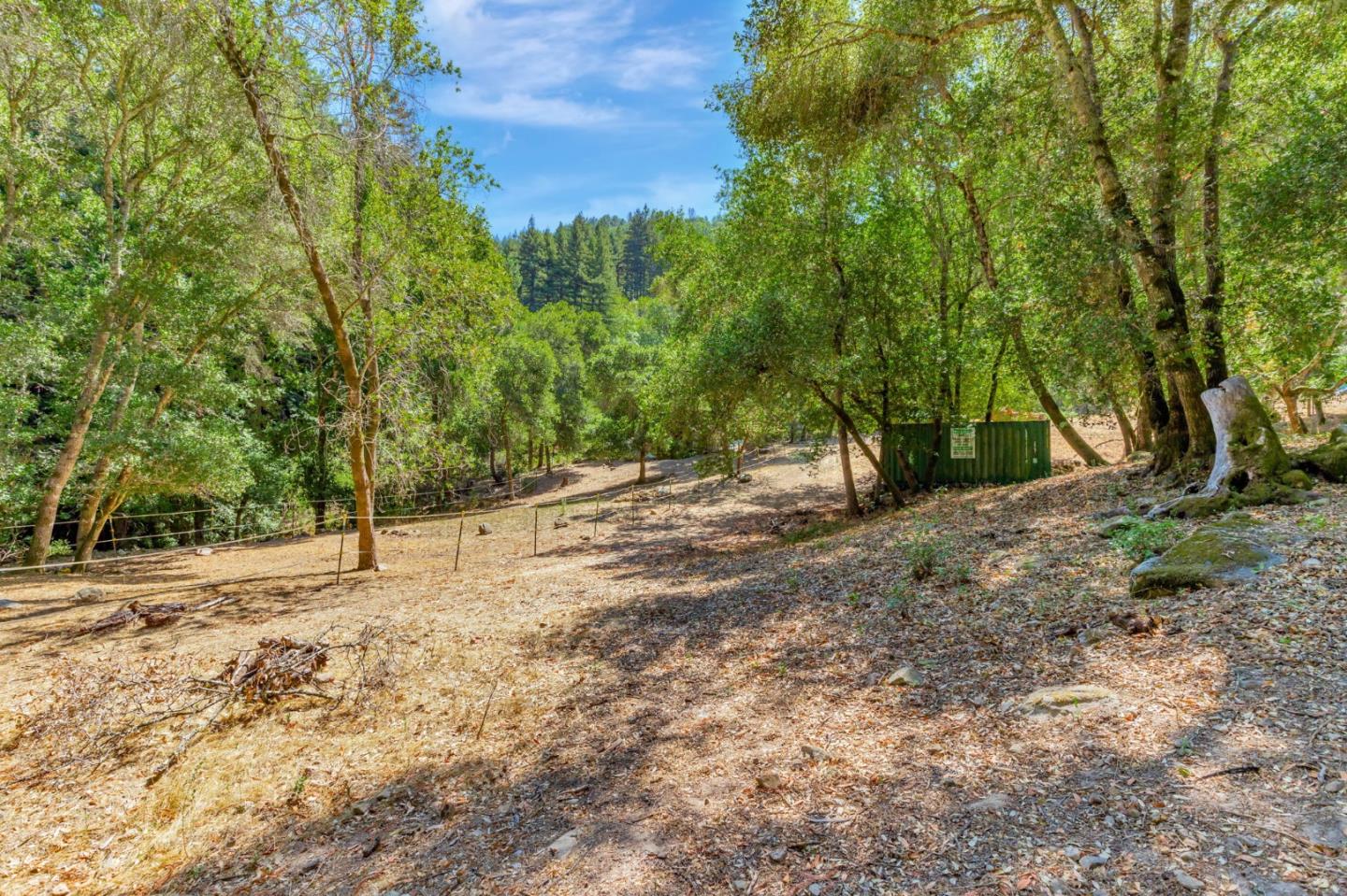 7185 Redwood Retreat Road
