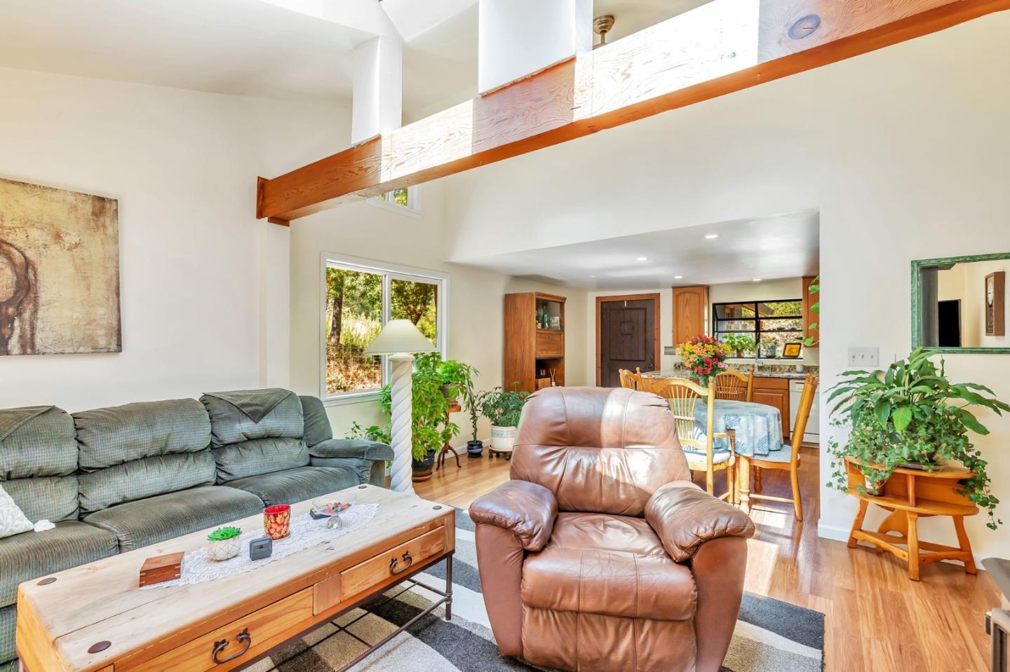 7185 Redwood Retreat Road