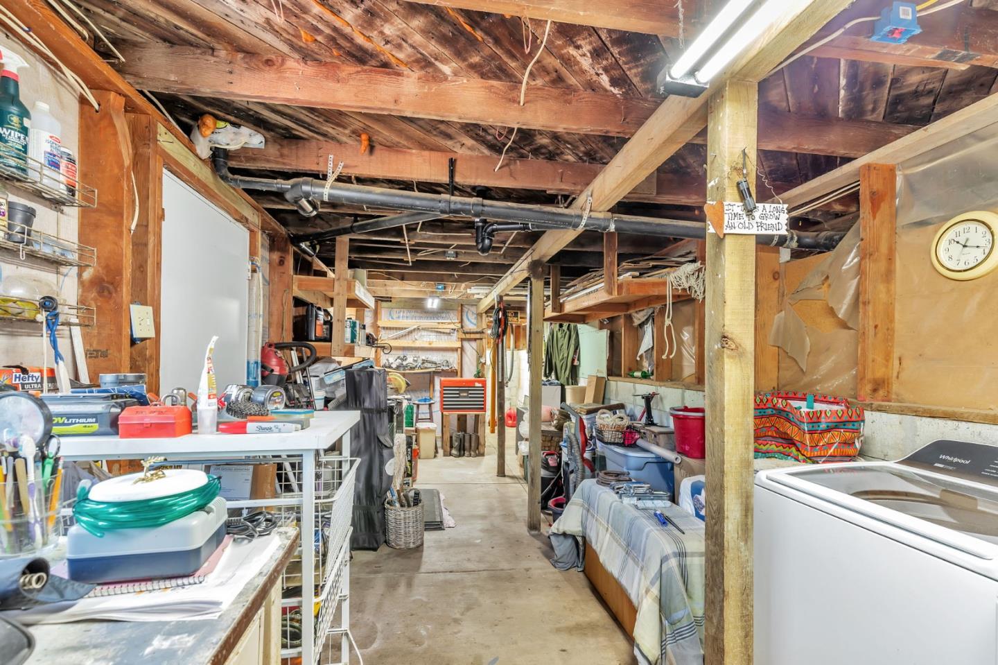 7185 Redwood Retreat Road