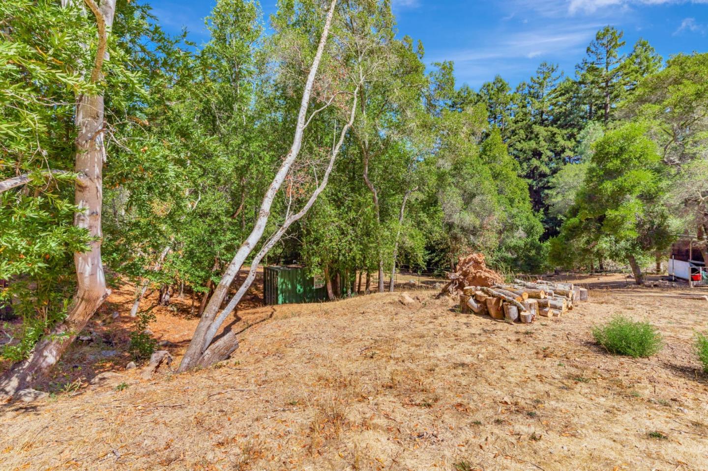 7185 Redwood Retreat Road