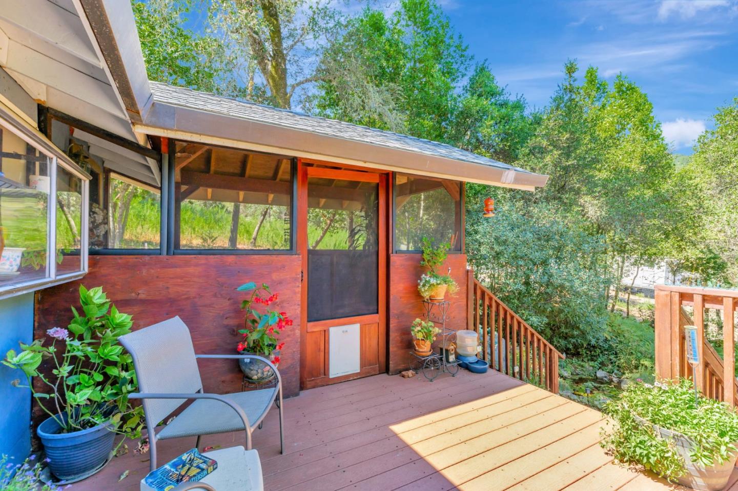 7185 Redwood Retreat Road