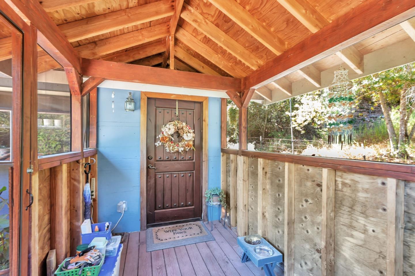 7185 Redwood Retreat Road