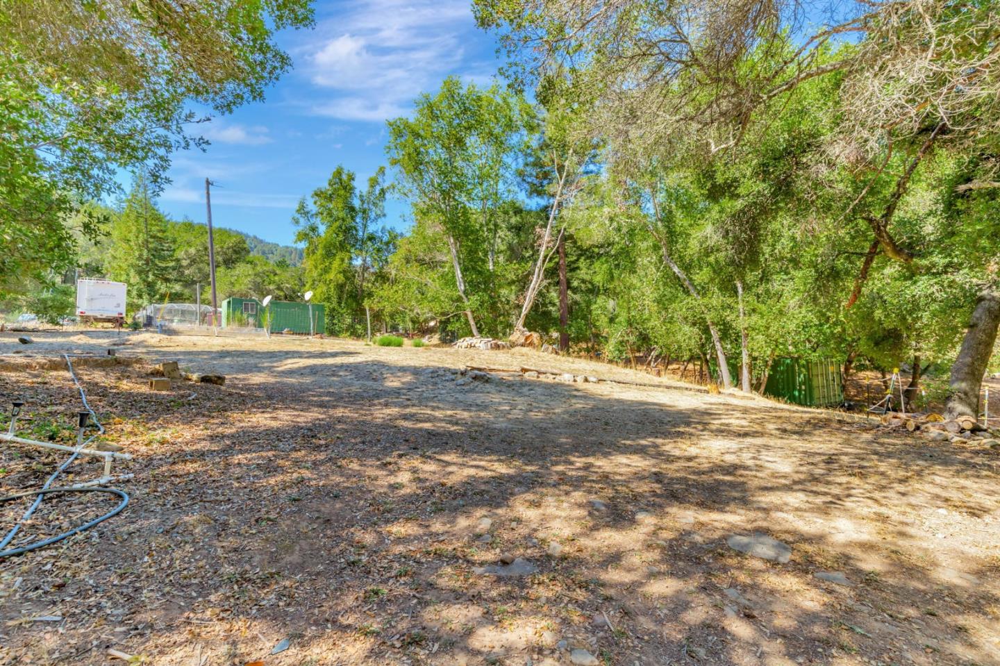 7185 Redwood Retreat Road