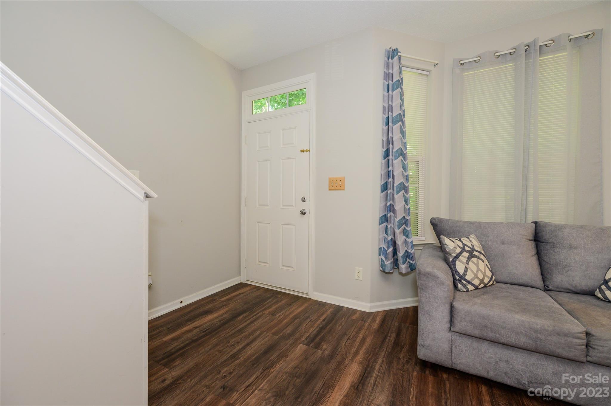 319 Alabarda Lane