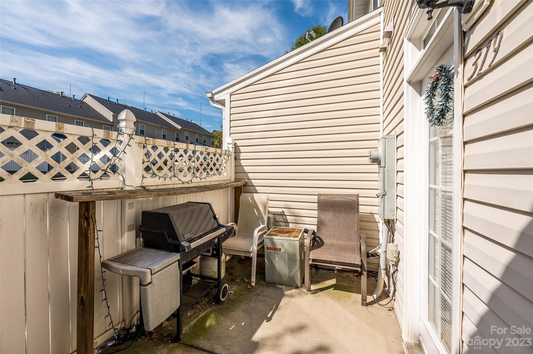 319 Alabarda Lane