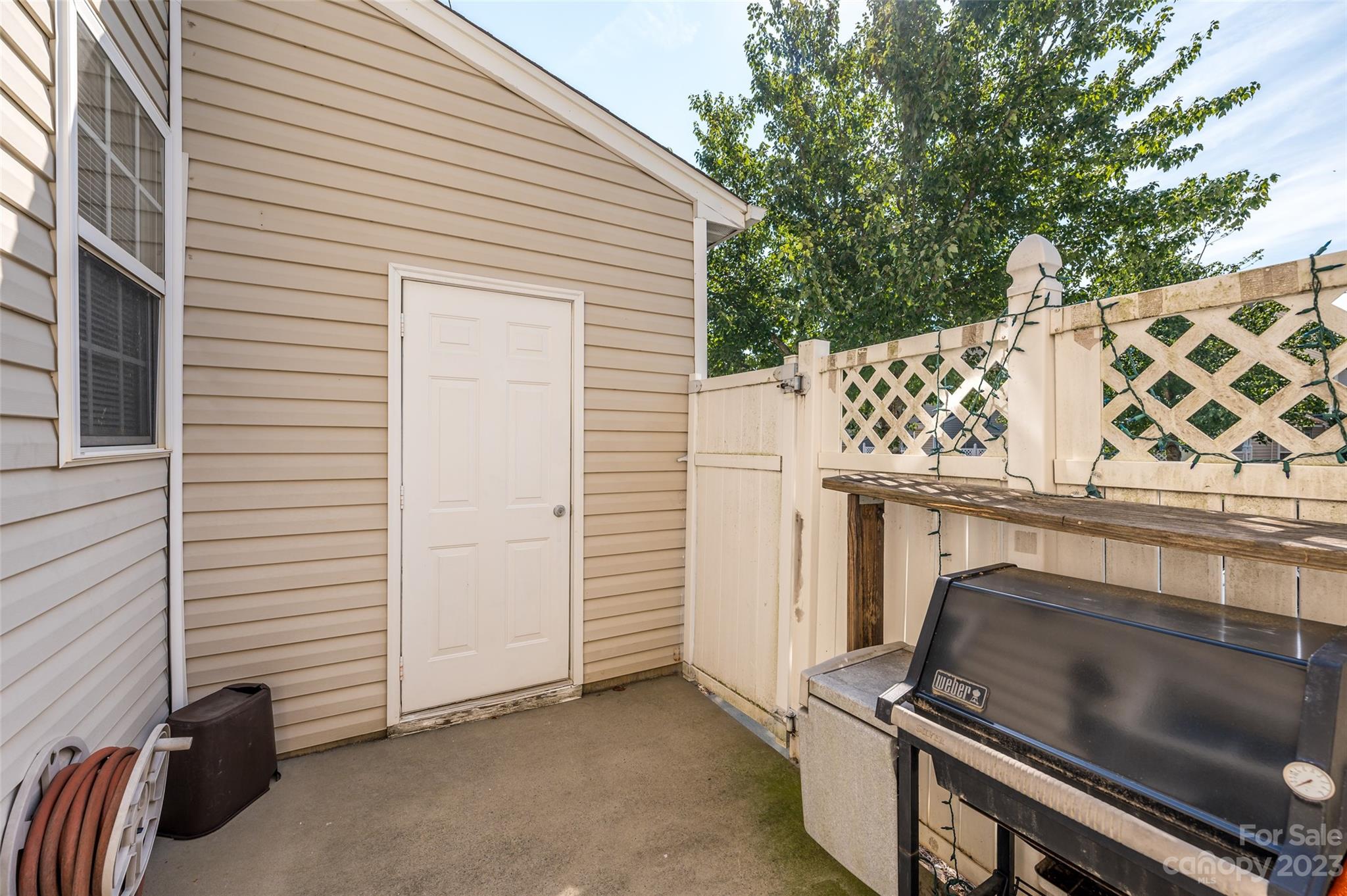 319 Alabarda Lane
