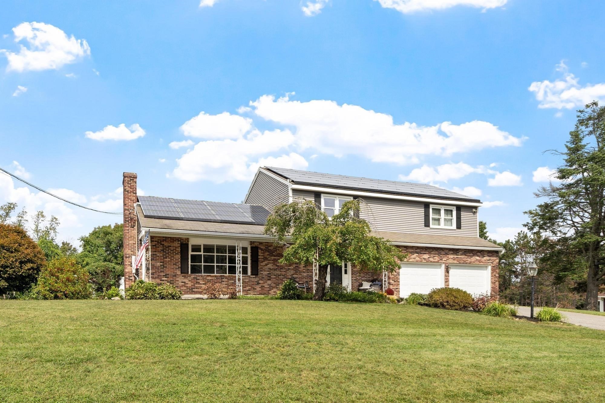 53 Hardy Drive Leominster MA