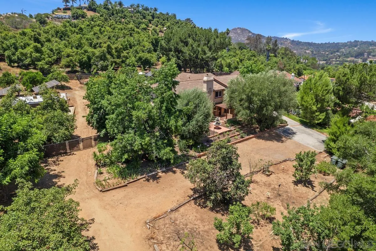 14210 Tierra Bonita Road, Poway