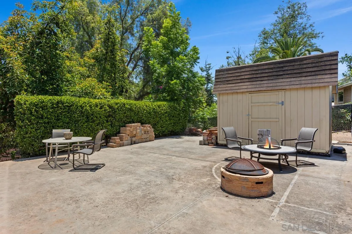 14210 Tierra Bonita Road, Poway