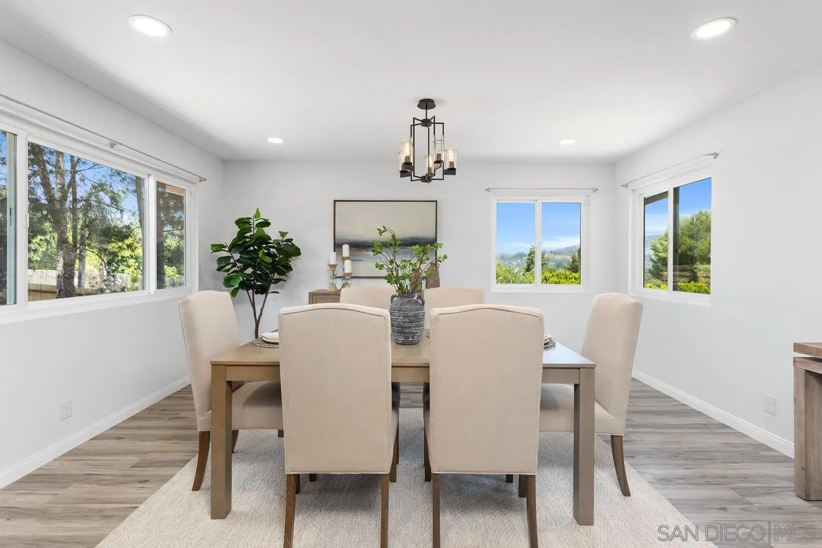 14210 Tierra Bonita Road, Poway