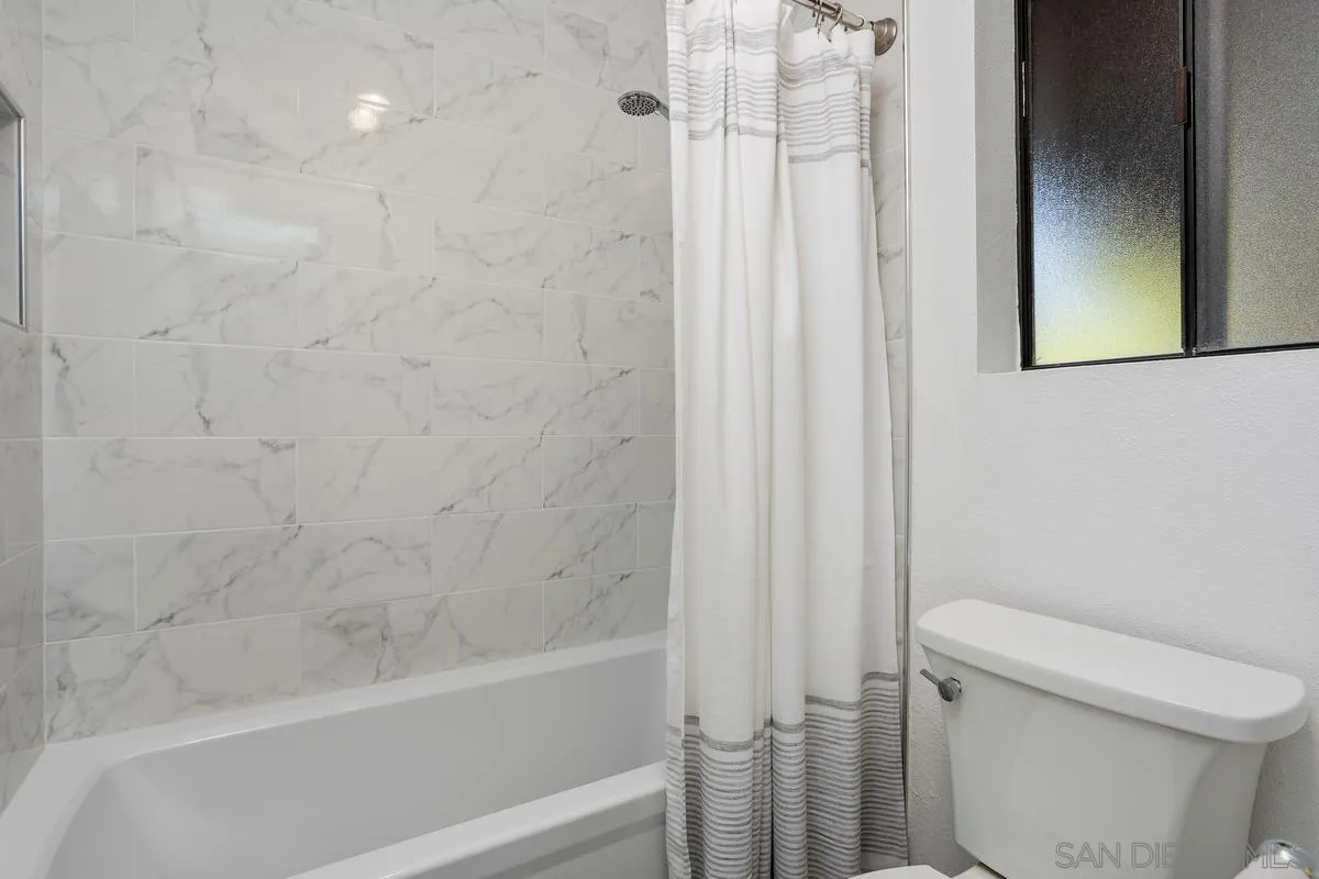 14210 Tierra Bonita Road, Poway