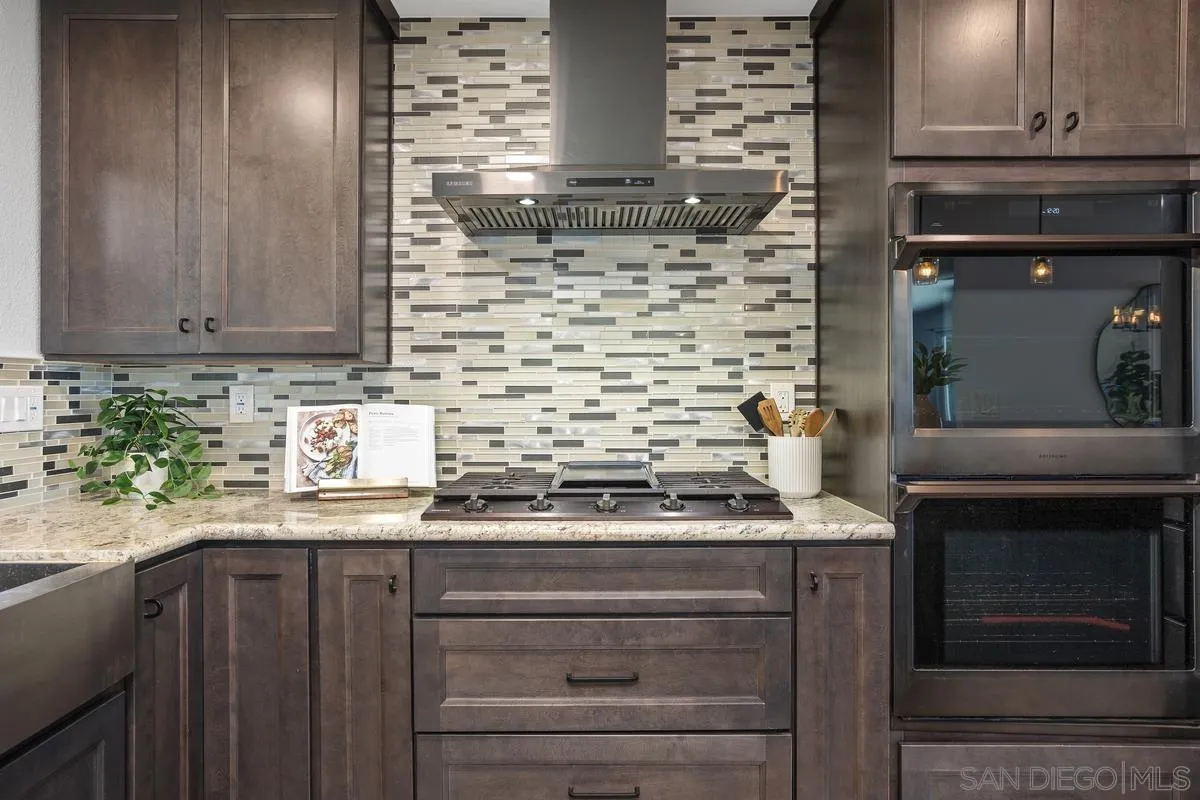 14210 Tierra Bonita Road, Poway