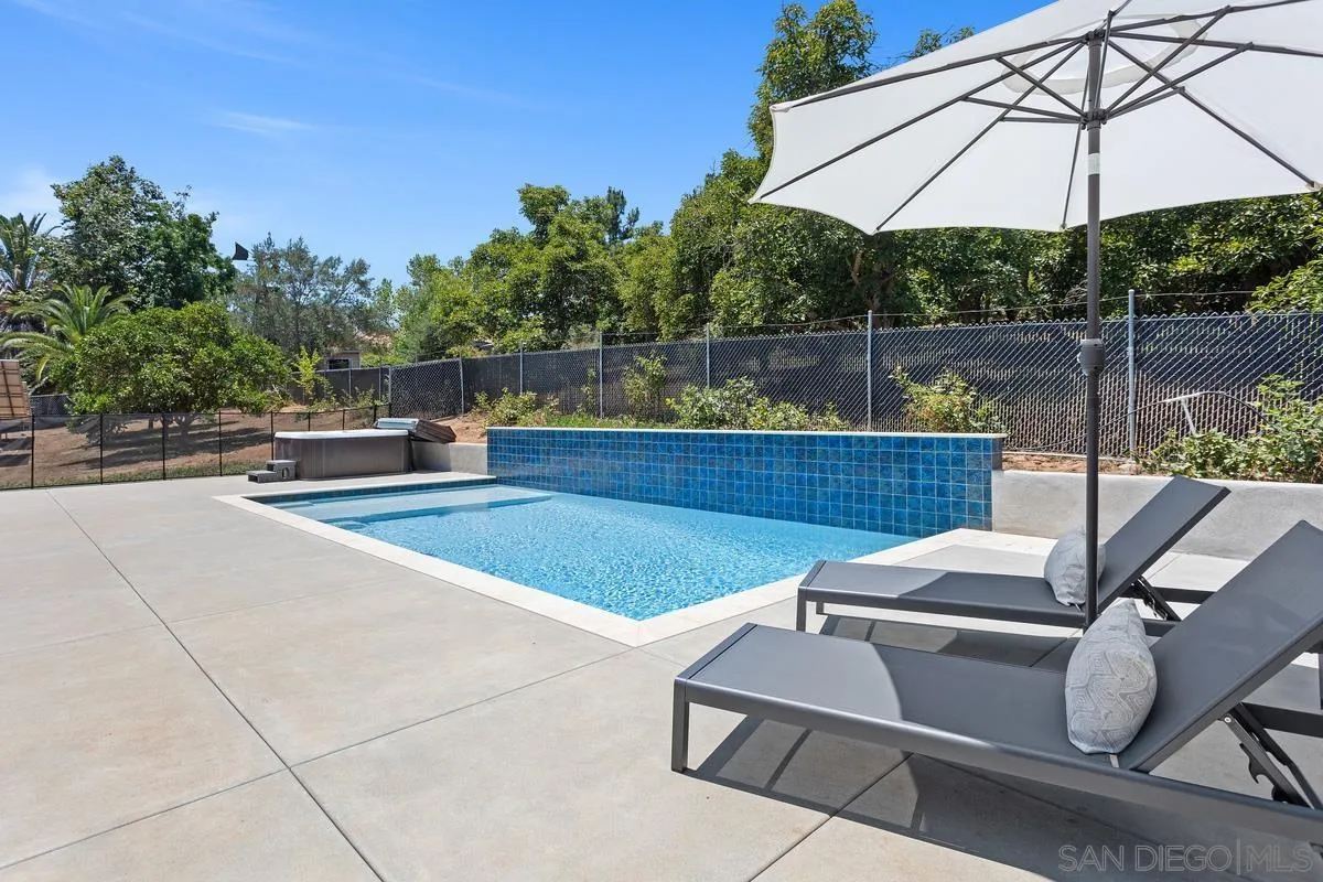 14210 Tierra Bonita Road, Poway