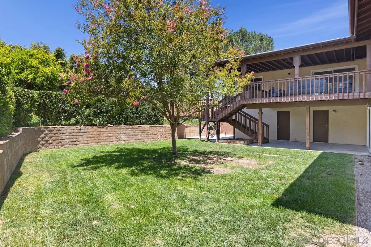 14210 Tierra Bonita Road, Poway