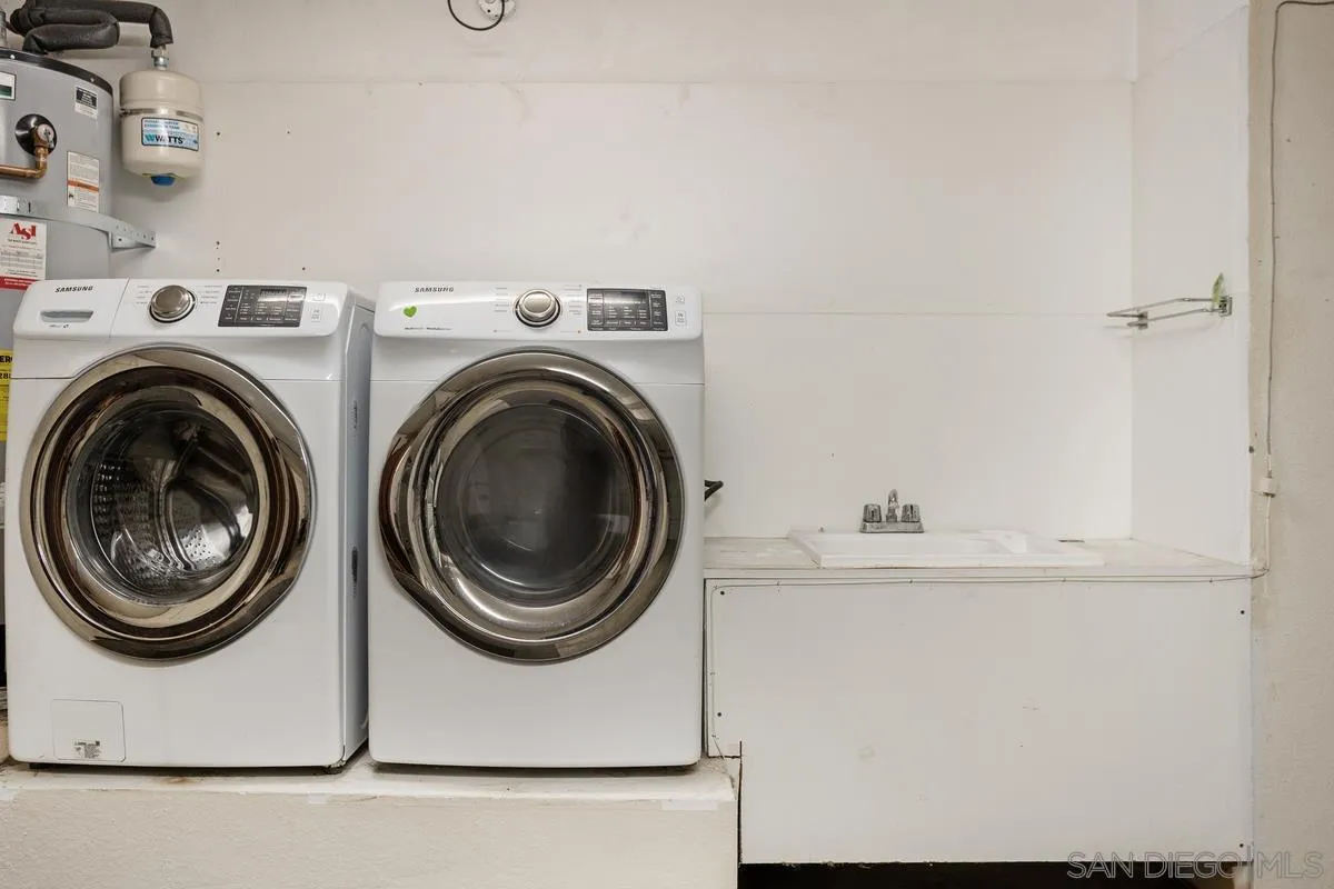 14210 Tierra Bonita Road, Poway