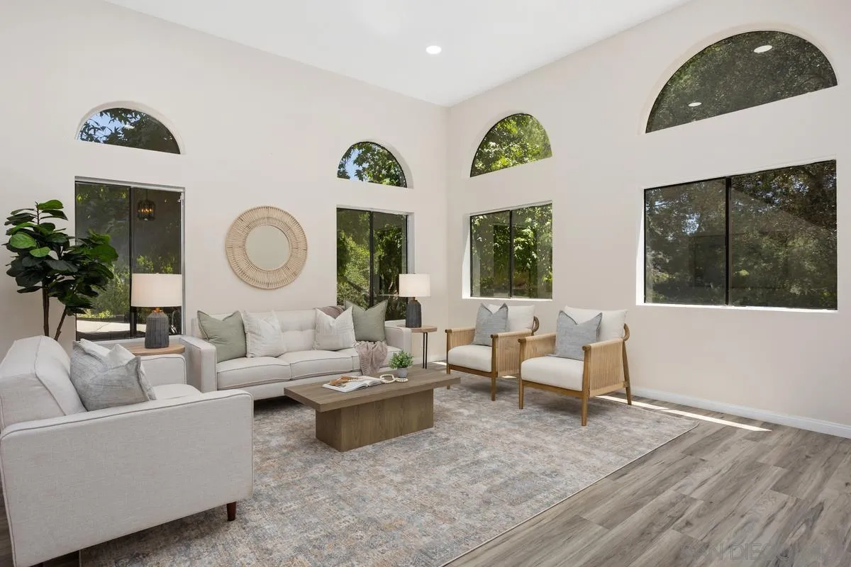 14210 Tierra Bonita Road, Poway