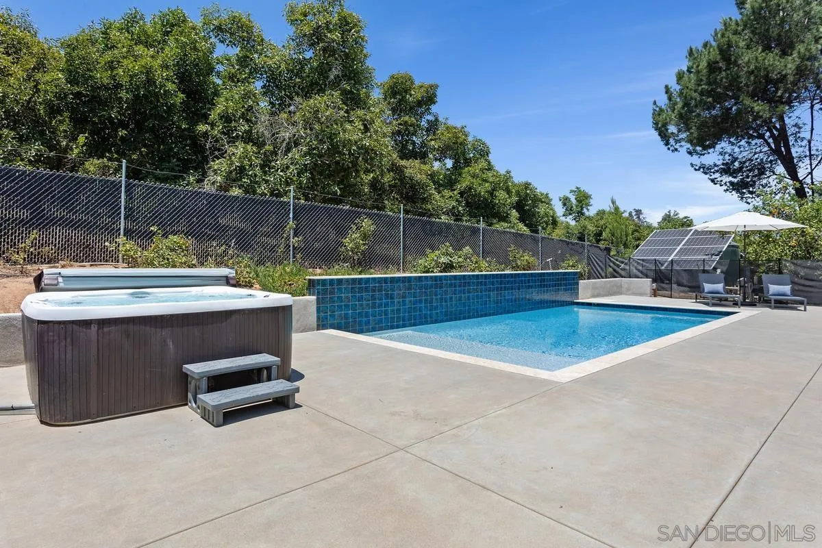 14210 Tierra Bonita Road, Poway