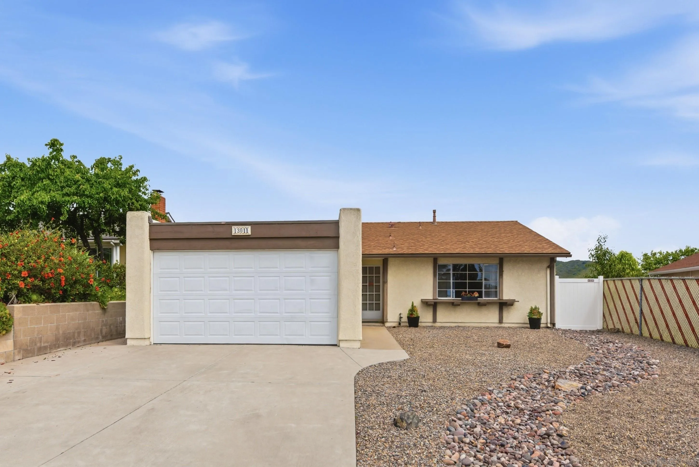 13011 Avenida Grande