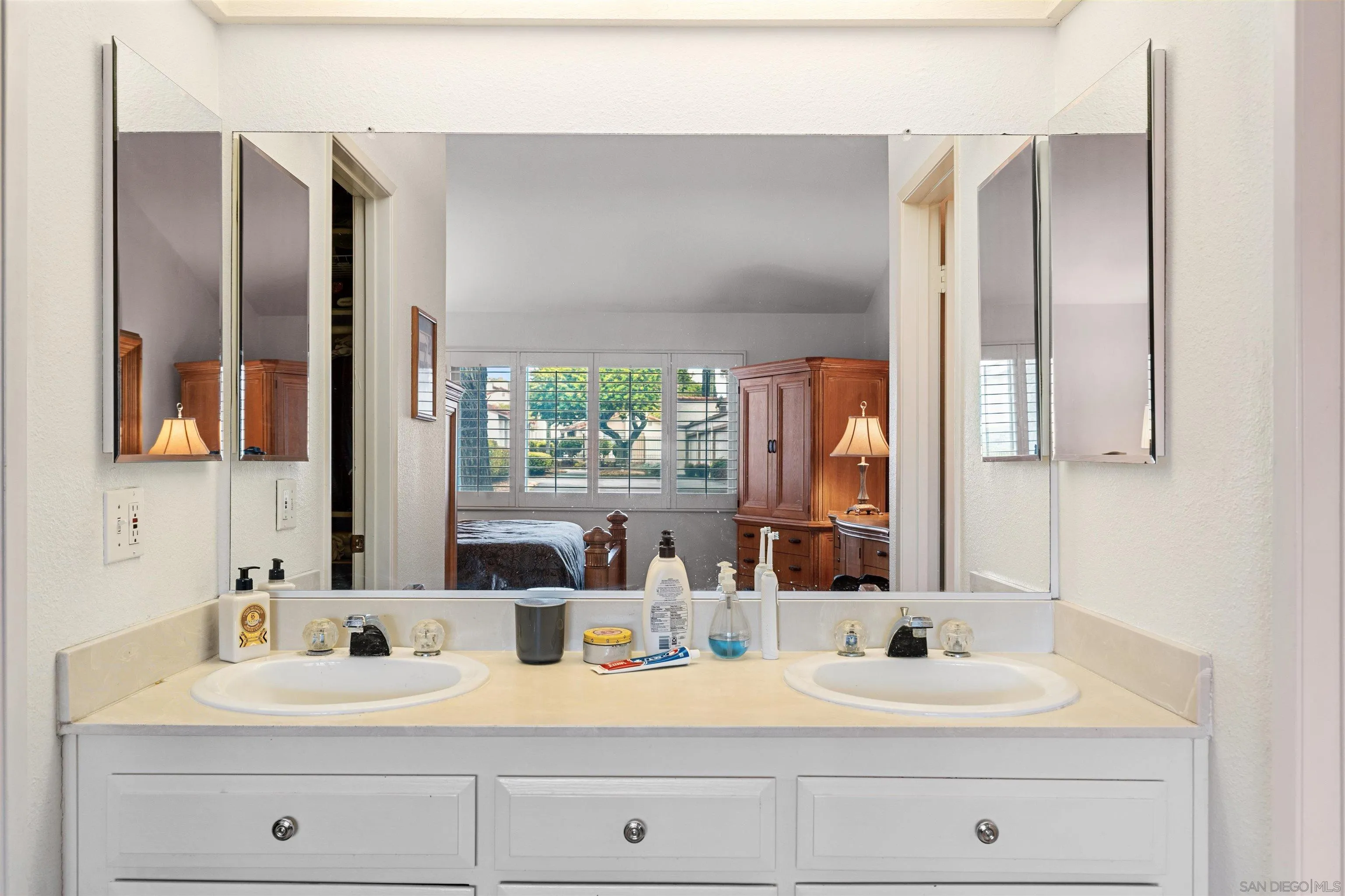 11872 Bernardo Terrace Unit A