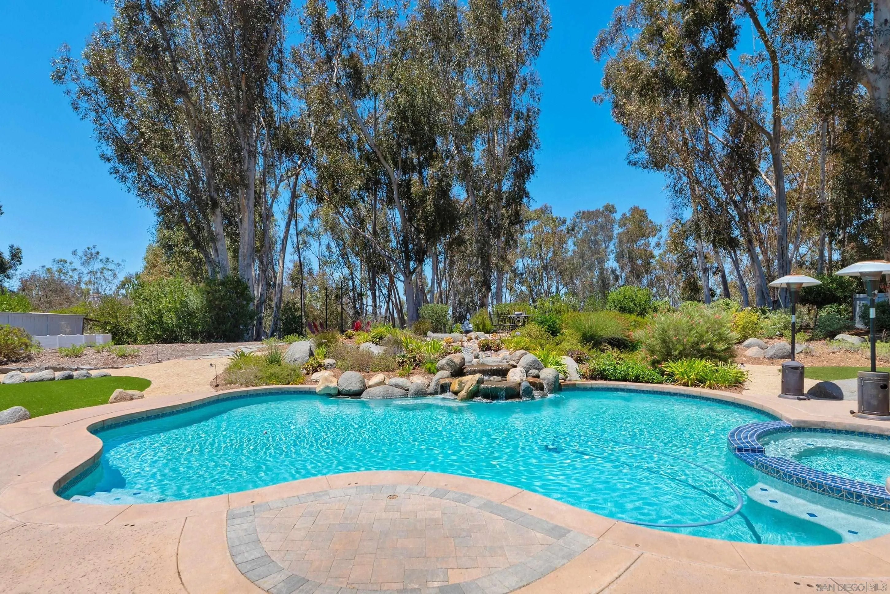 15964 Cumberland Drive
