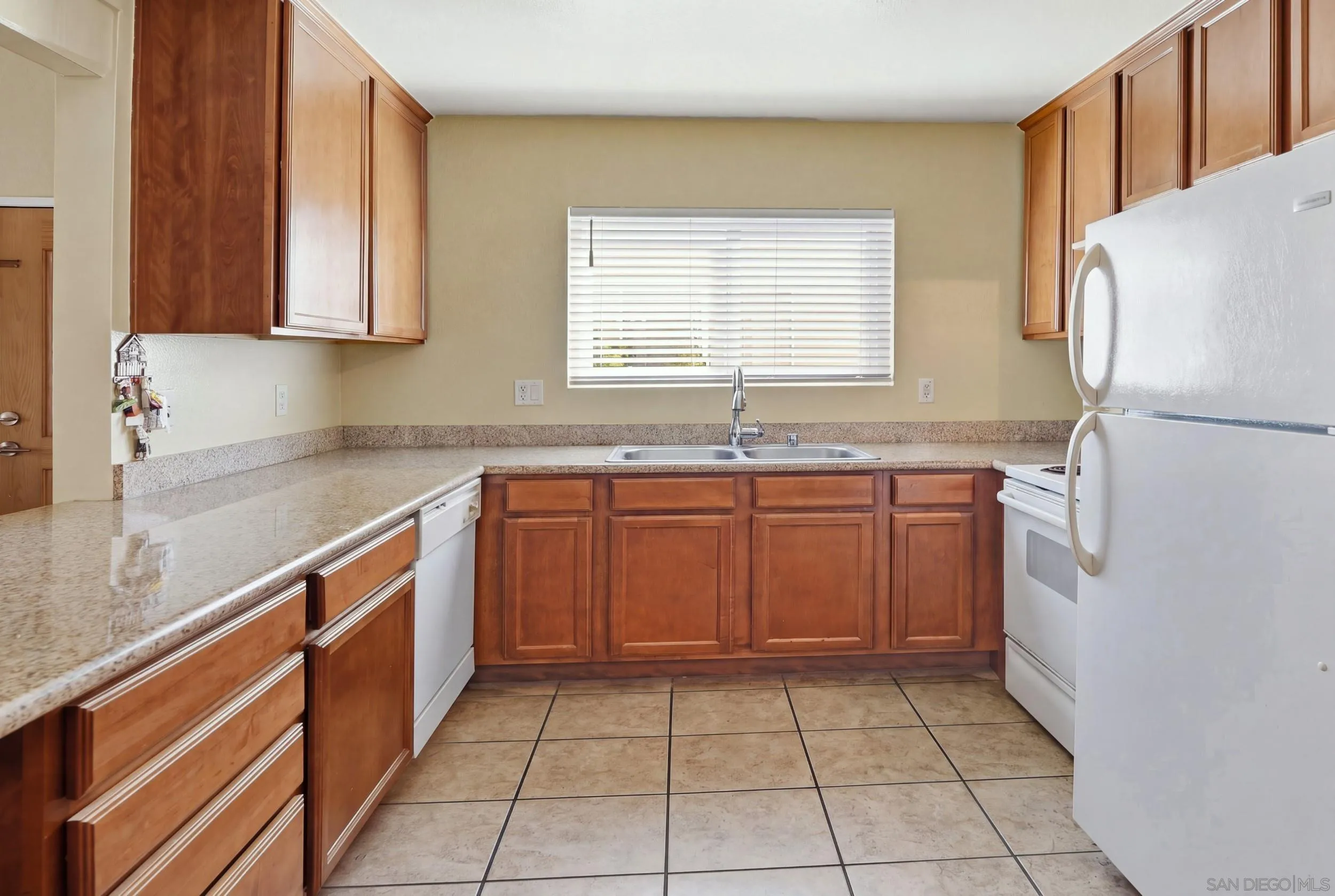 830 W Lincoln Ave Unit 273