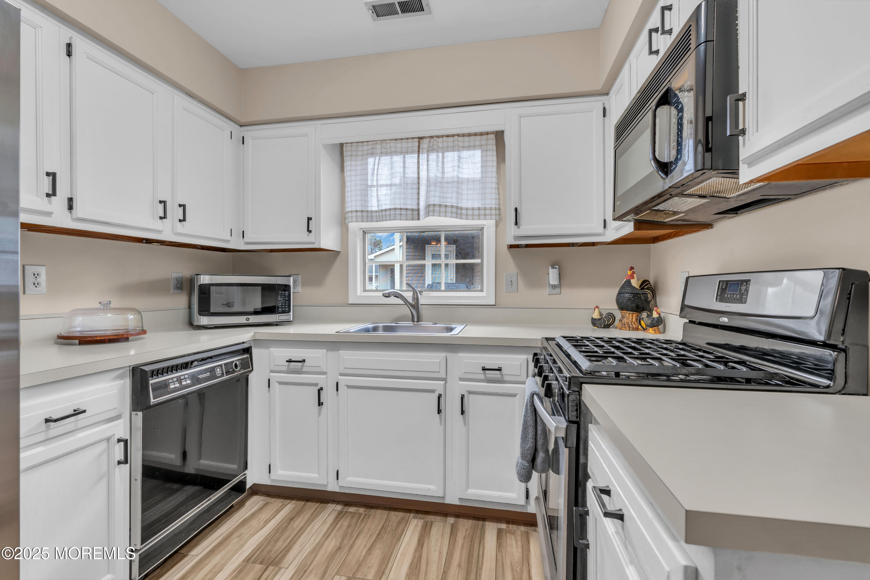 1480 Essex Court