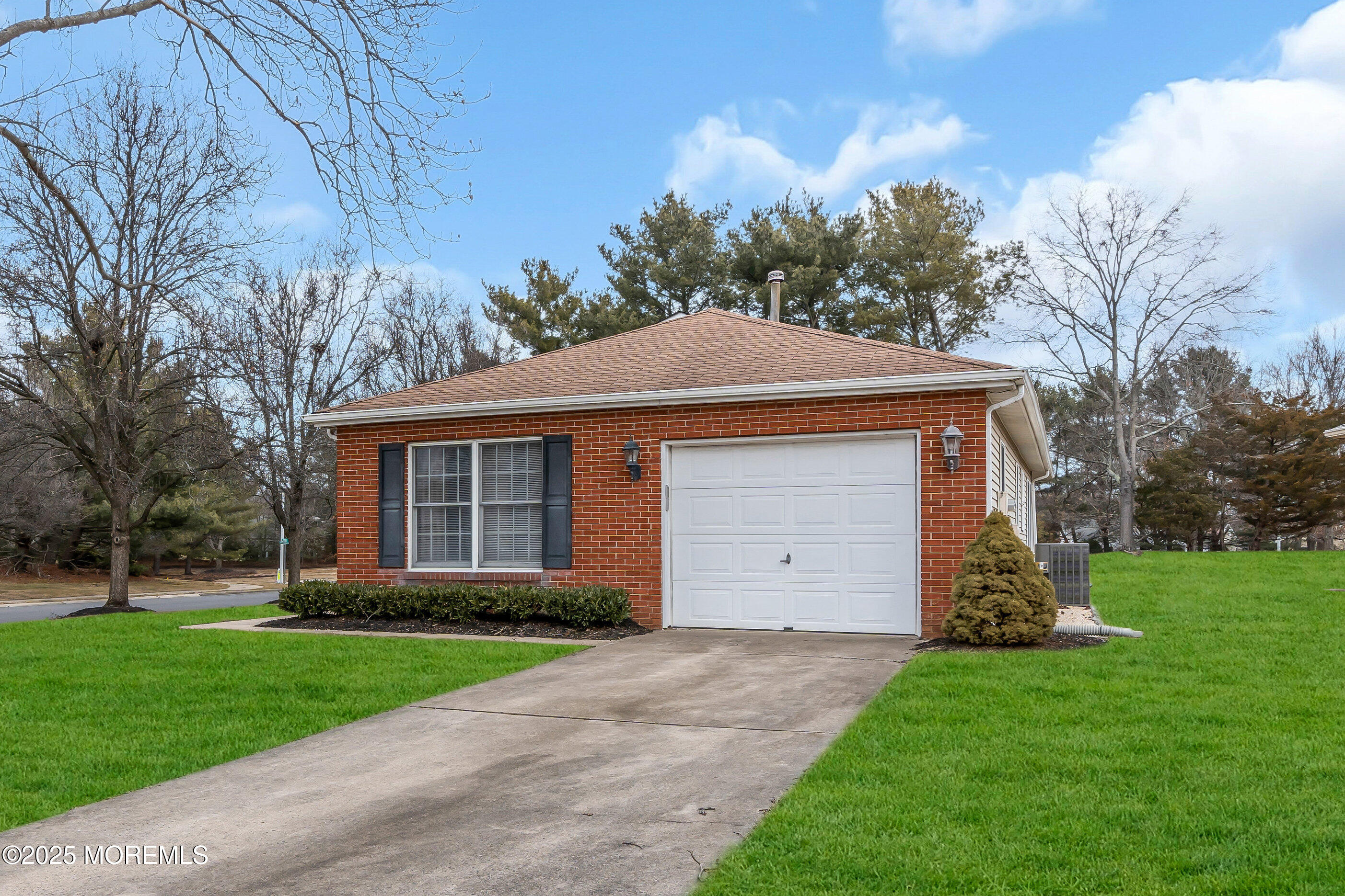 1480 Essex Court