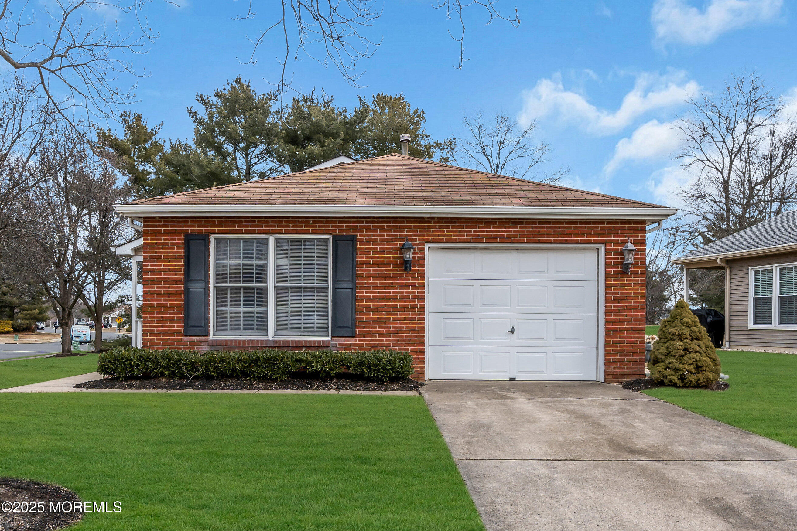 1480 Essex Court
