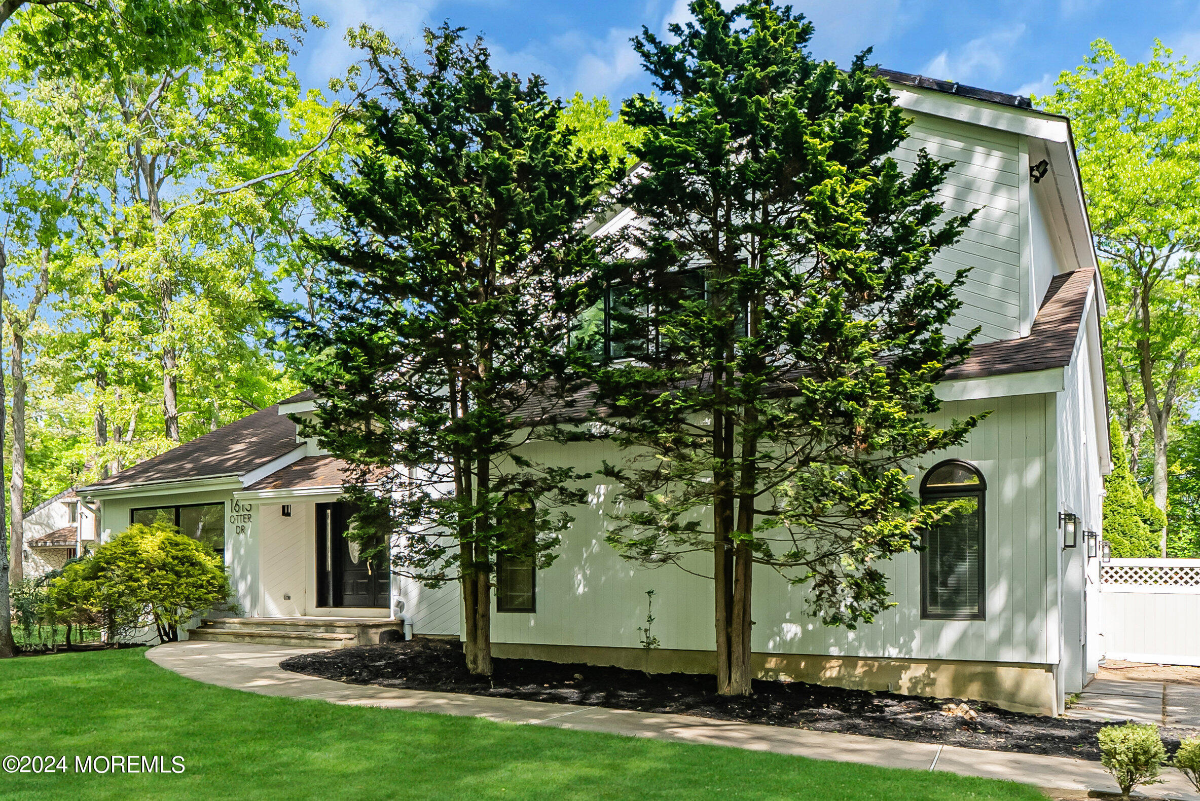 1613 Otter Drive
