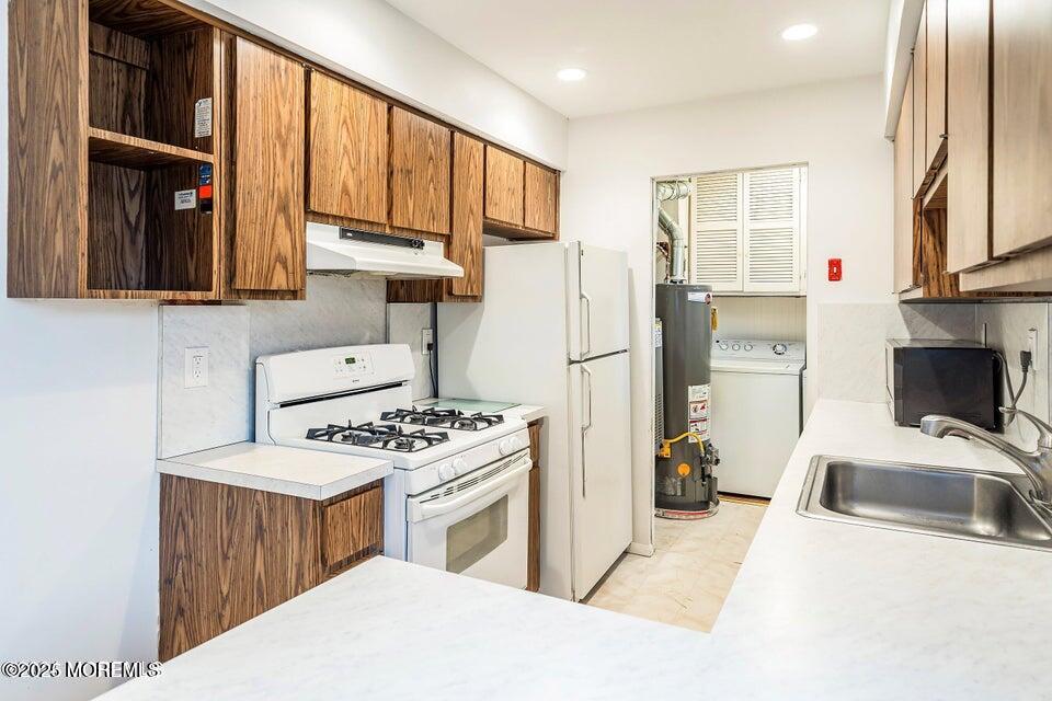 321 Lockheed Road