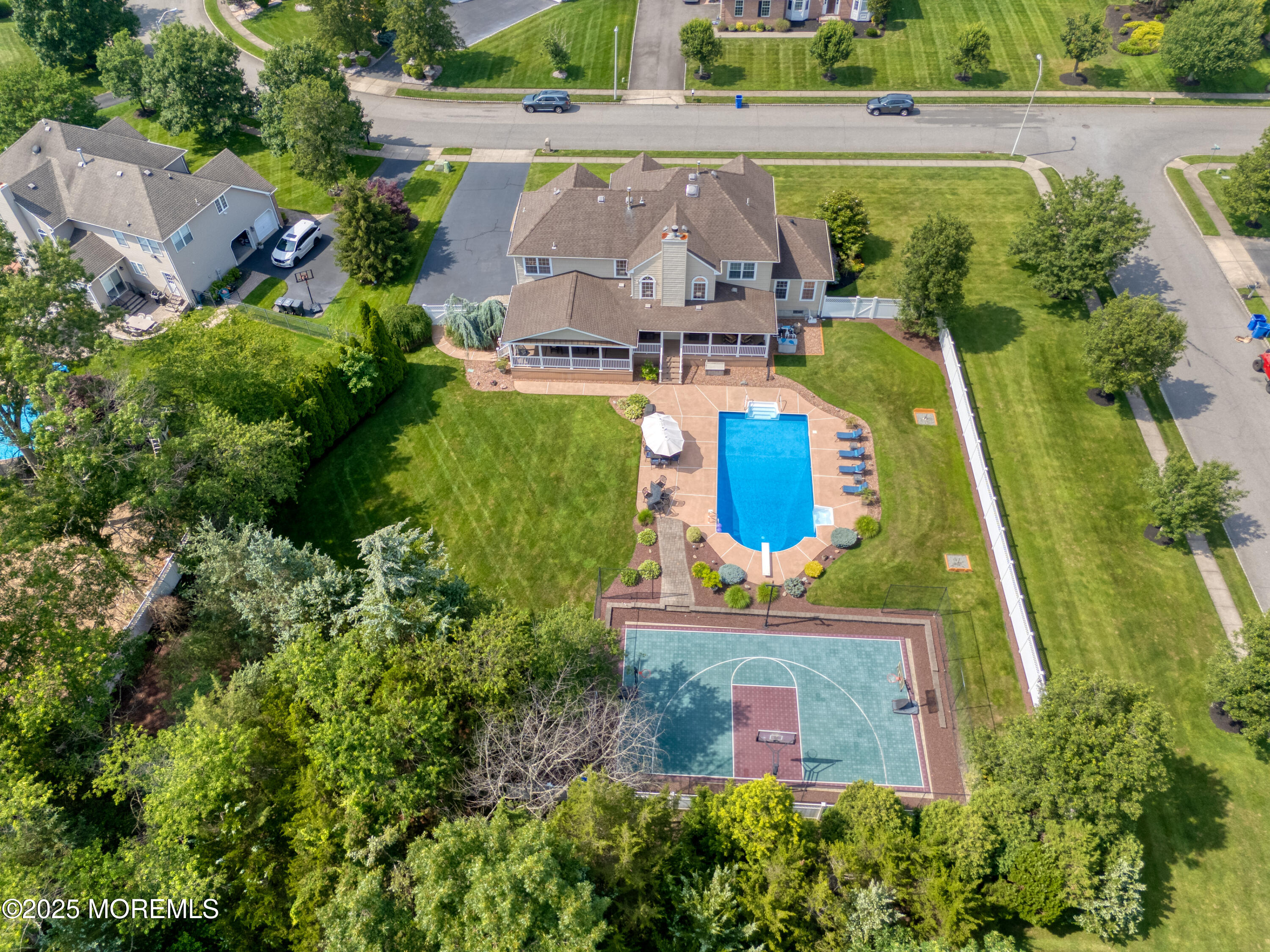 120 Newington Lane