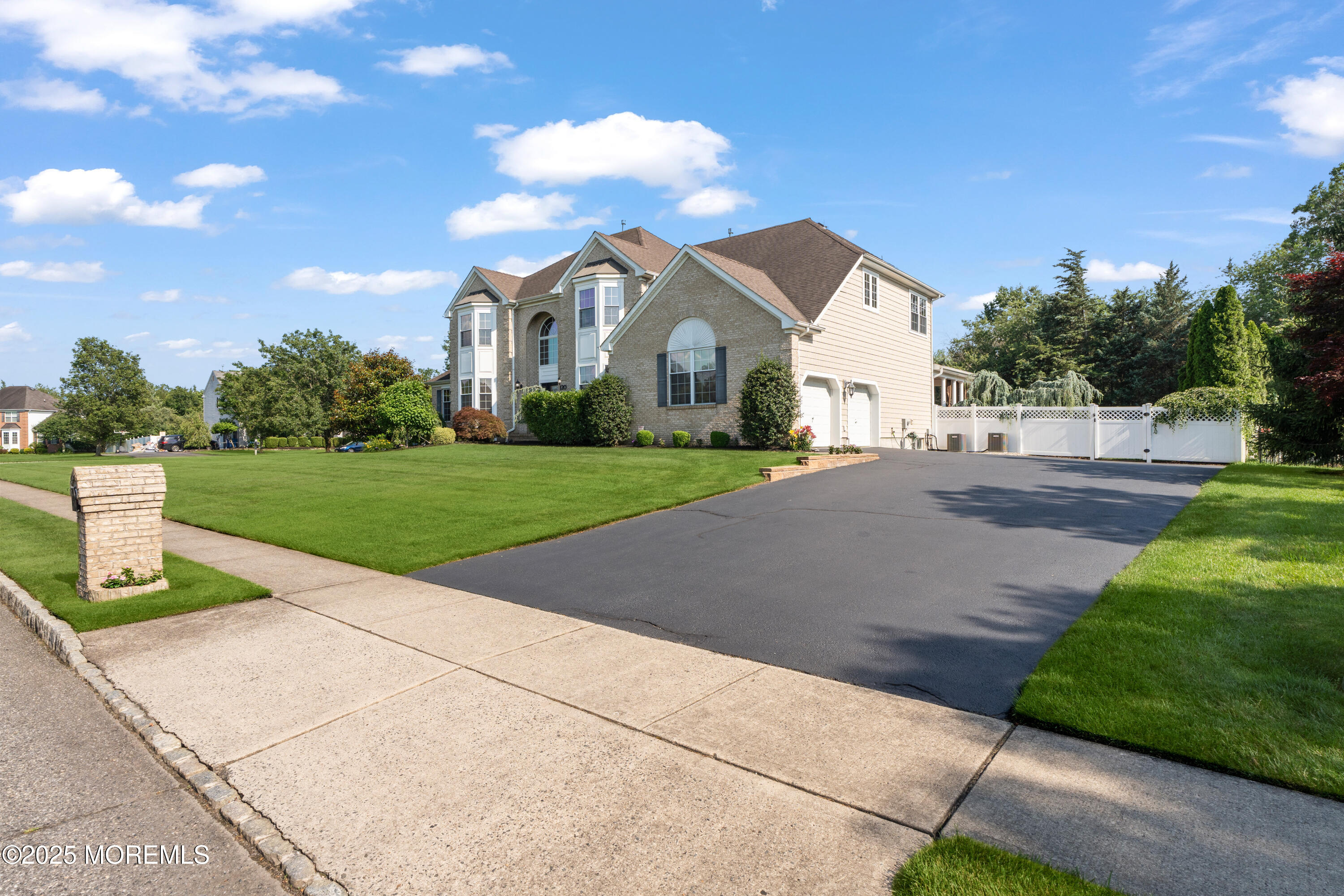 120 Newington Lane