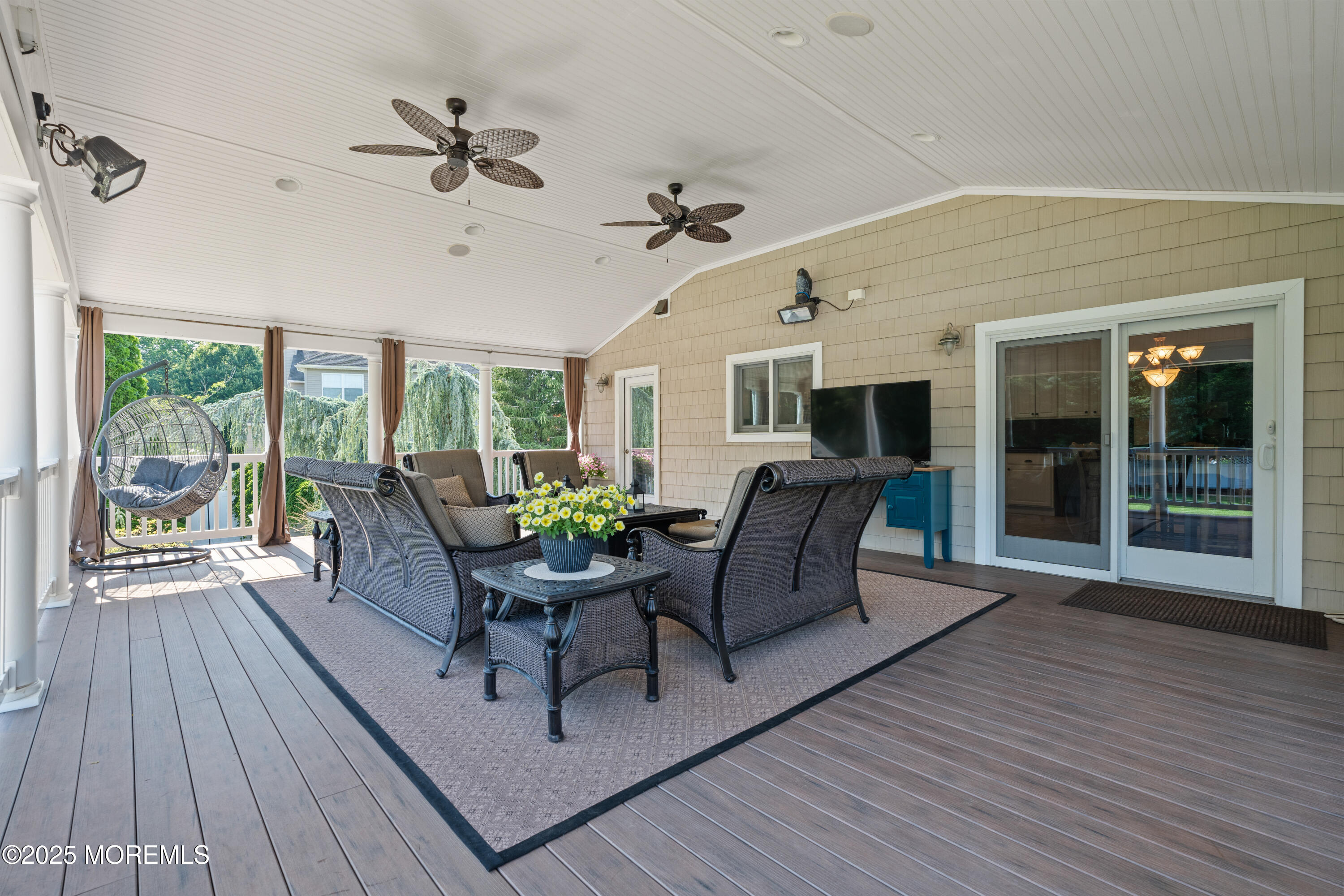 120 Newington Lane