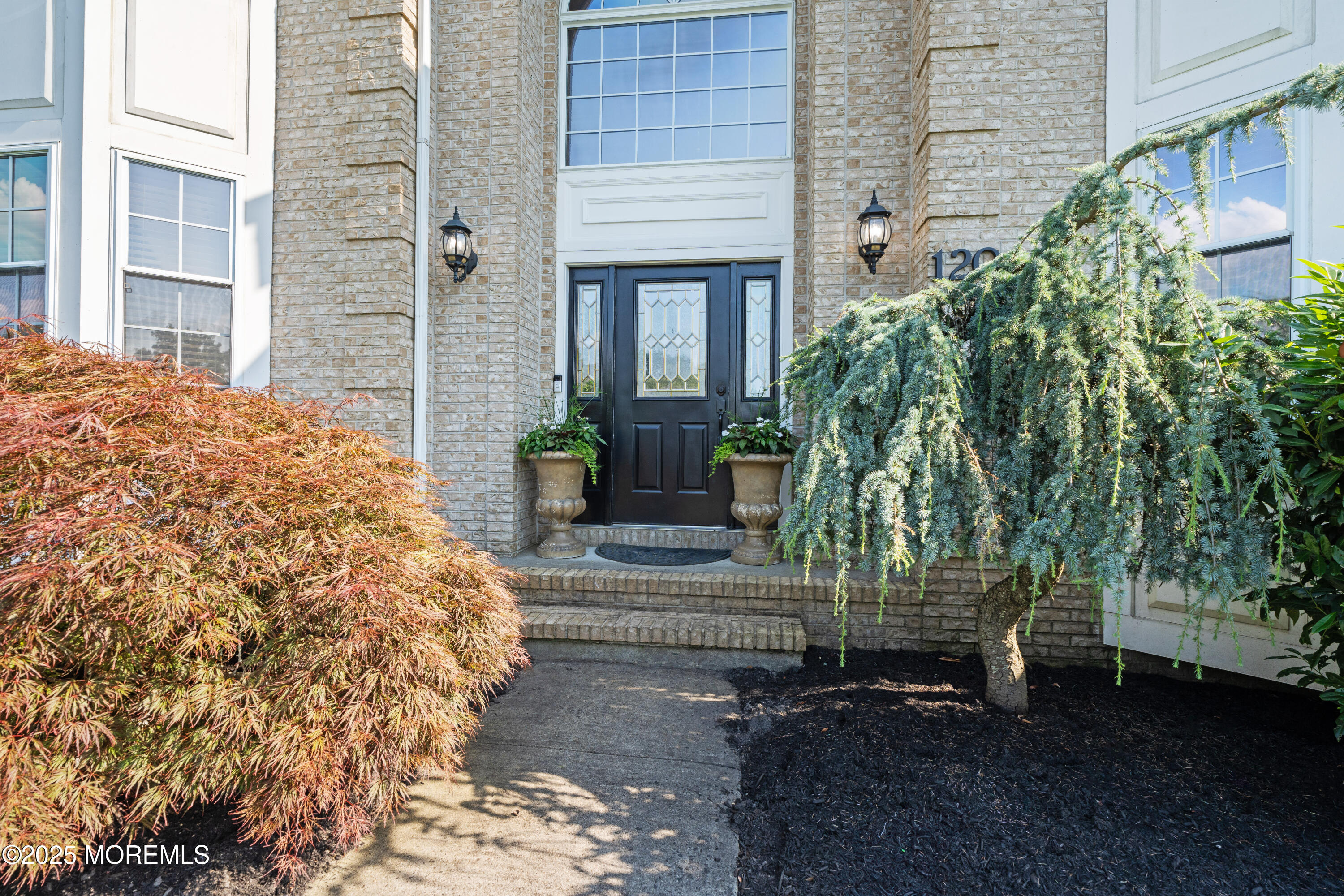 120 Newington Lane