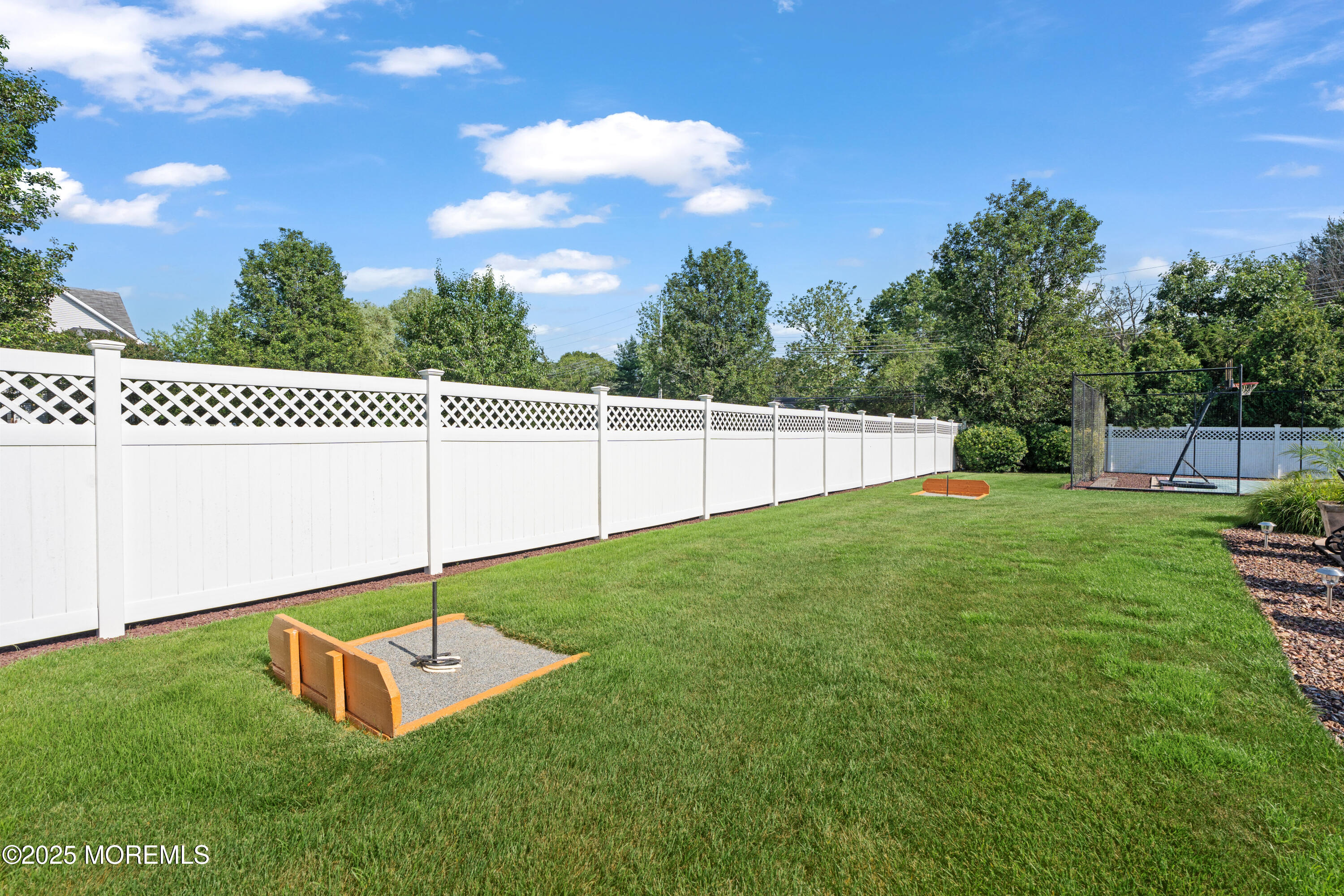 120 Newington Lane