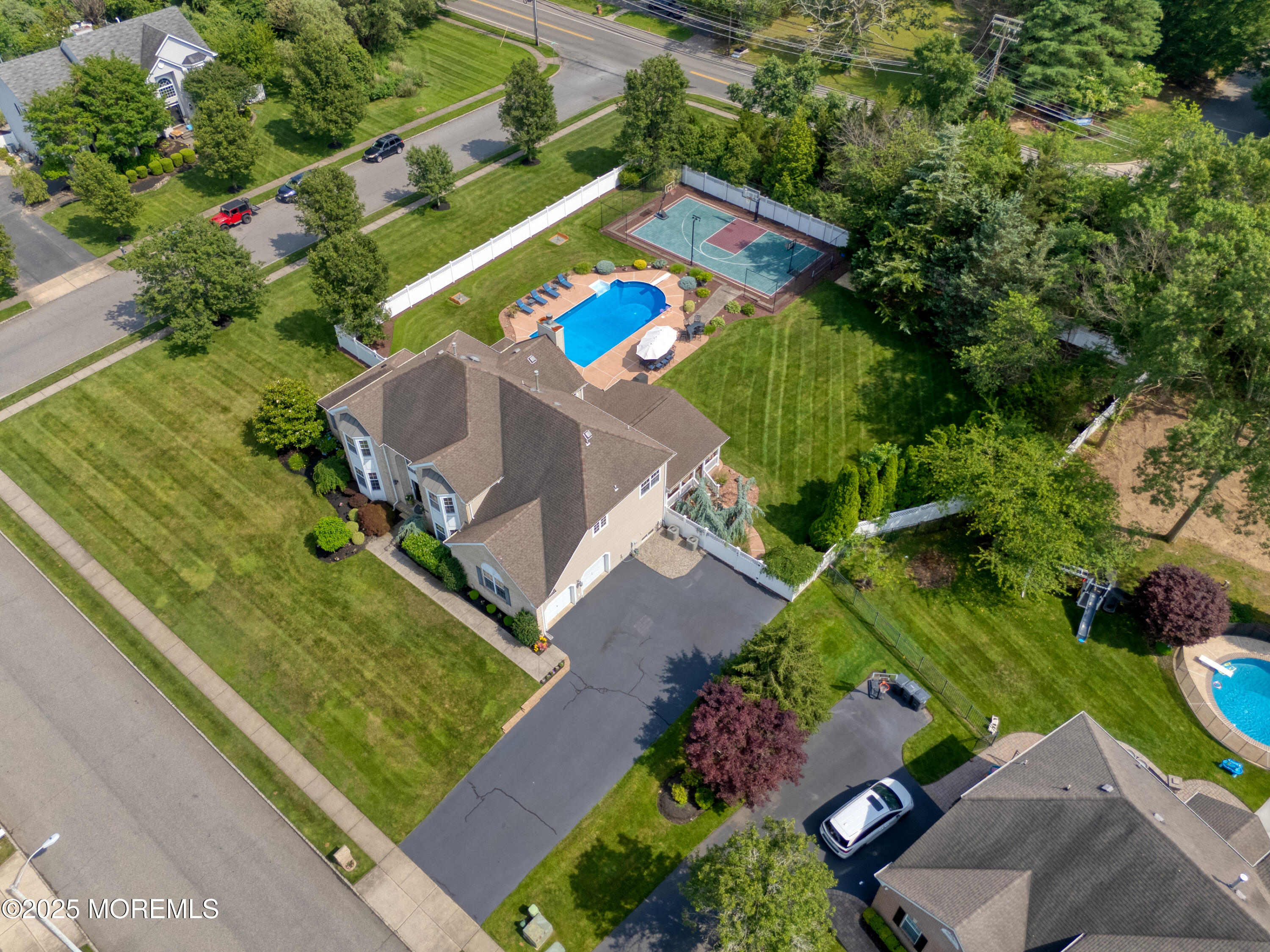 120 Newington Lane