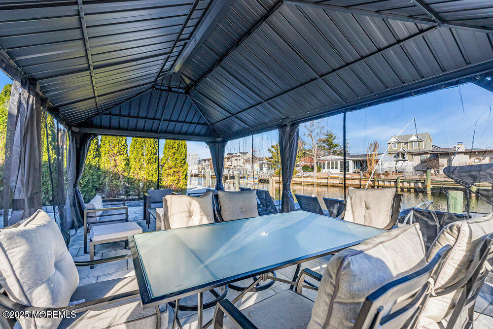 320 Silver Lagoon Drive