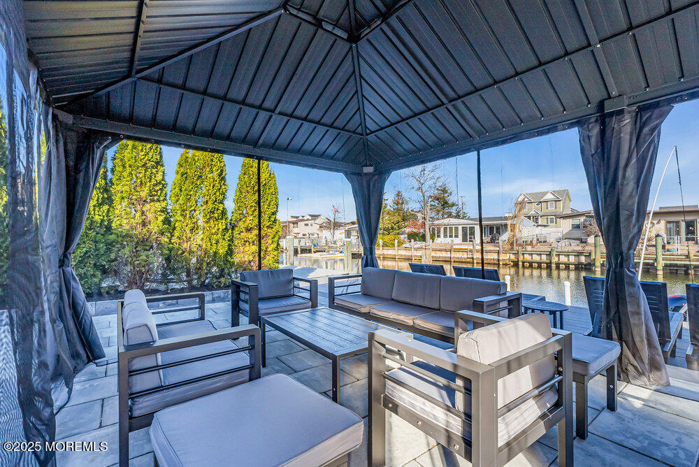 320 Silver Lagoon Drive