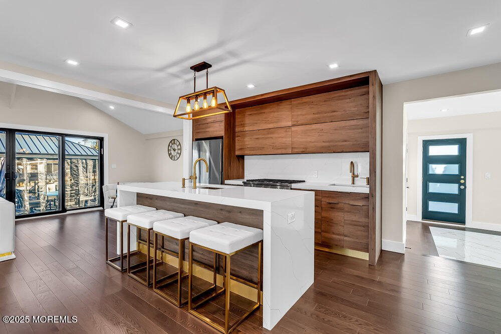 320 Silver Lagoon Drive