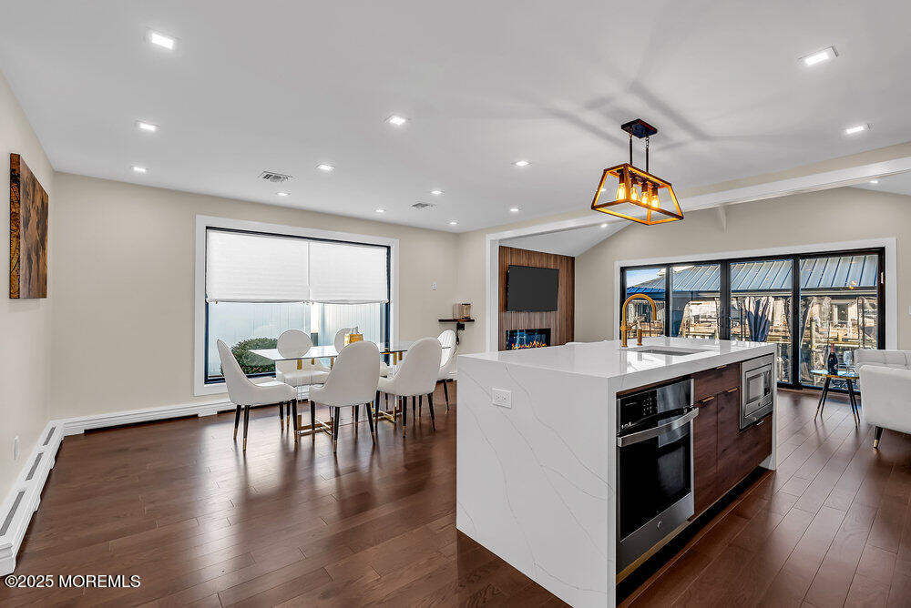 320 Silver Lagoon Drive