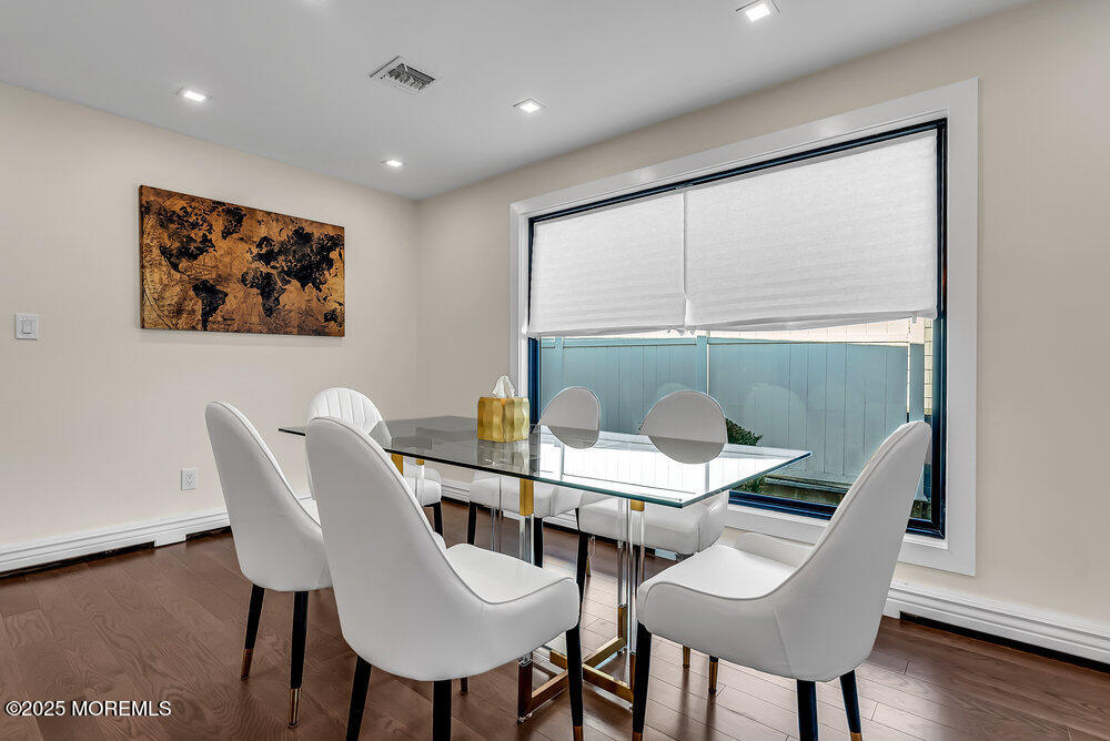 320 Silver Lagoon Drive