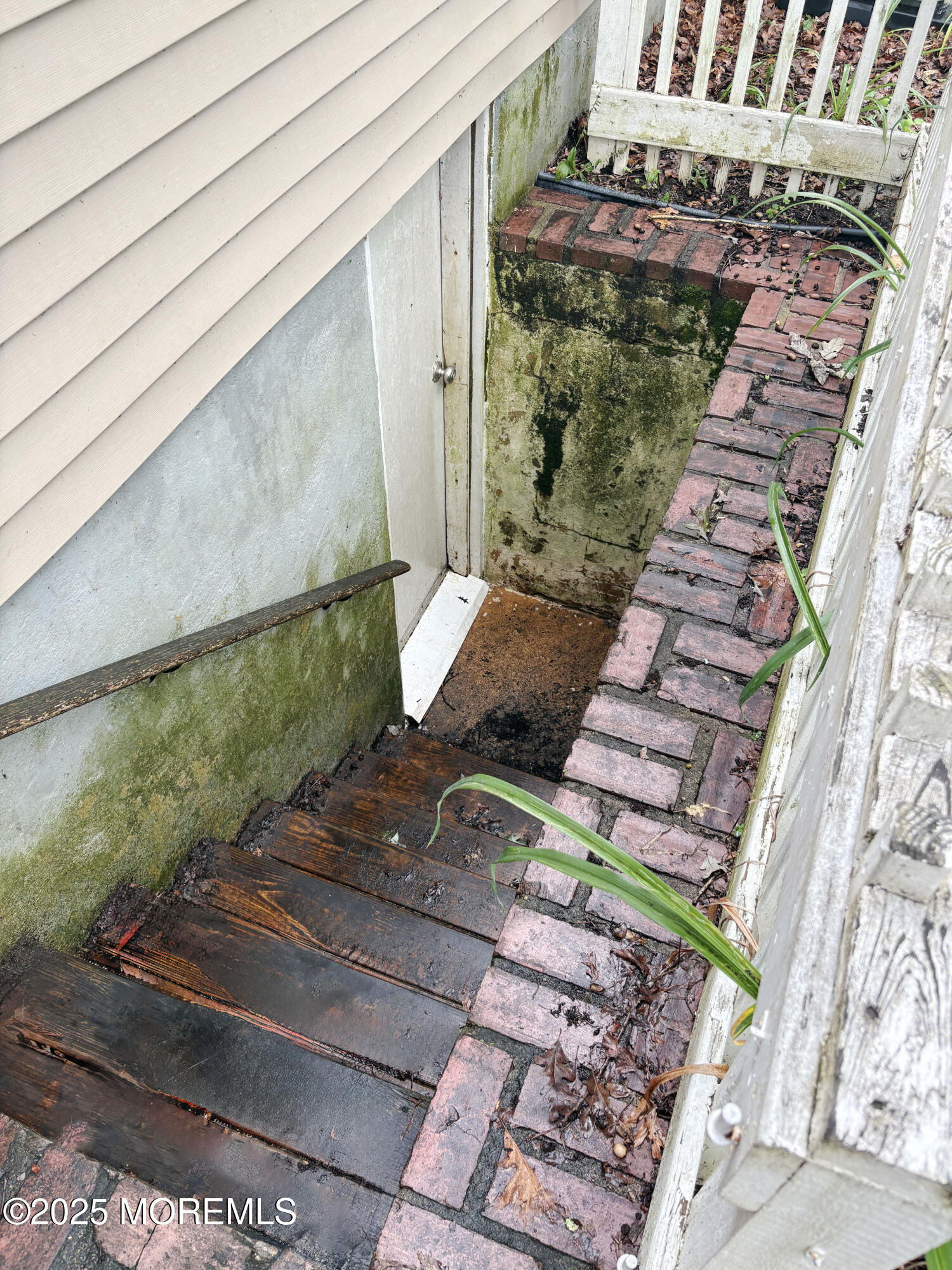 2102 Massachusetts Avenue