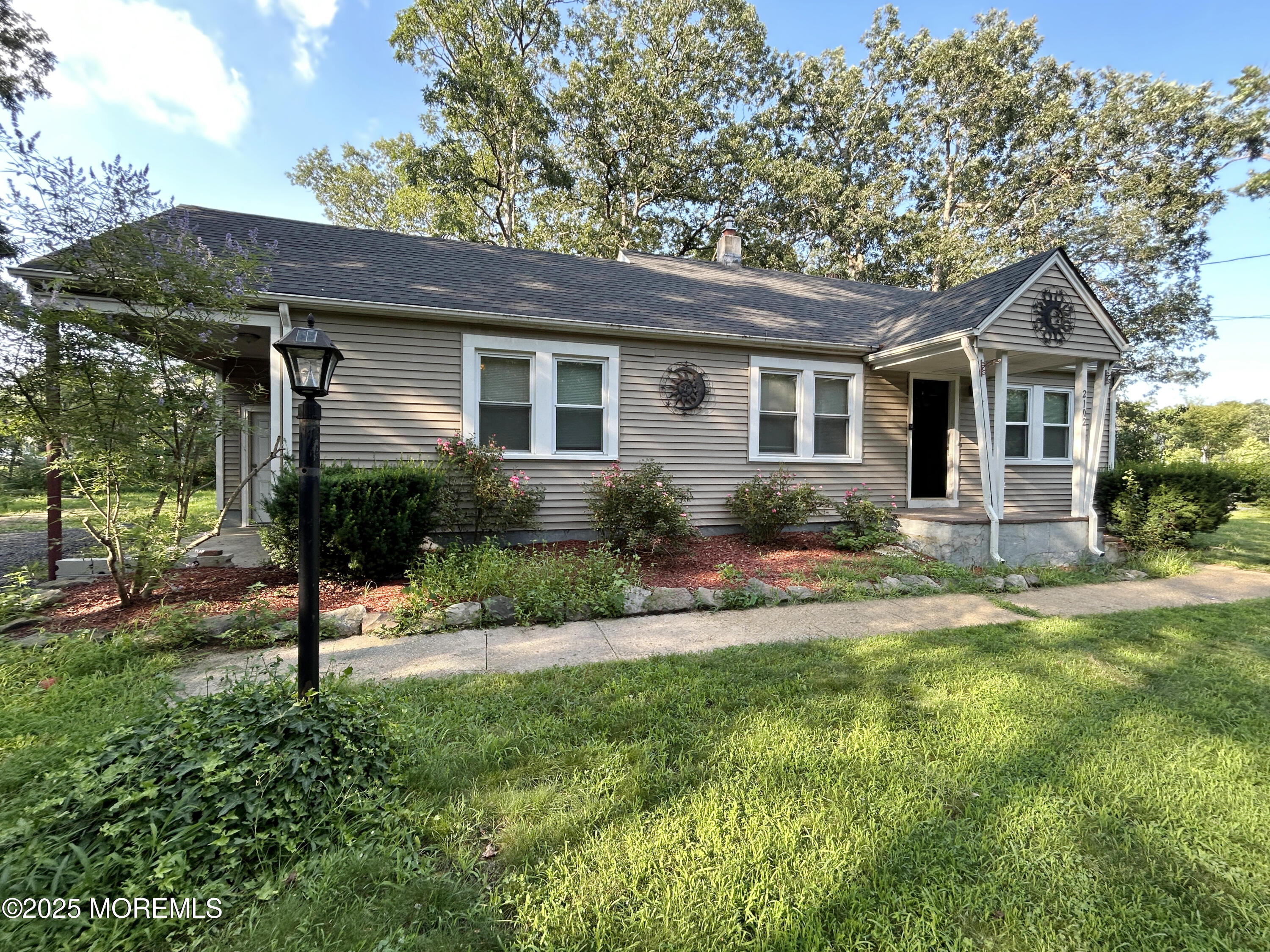 2102 Massachusetts Avenue