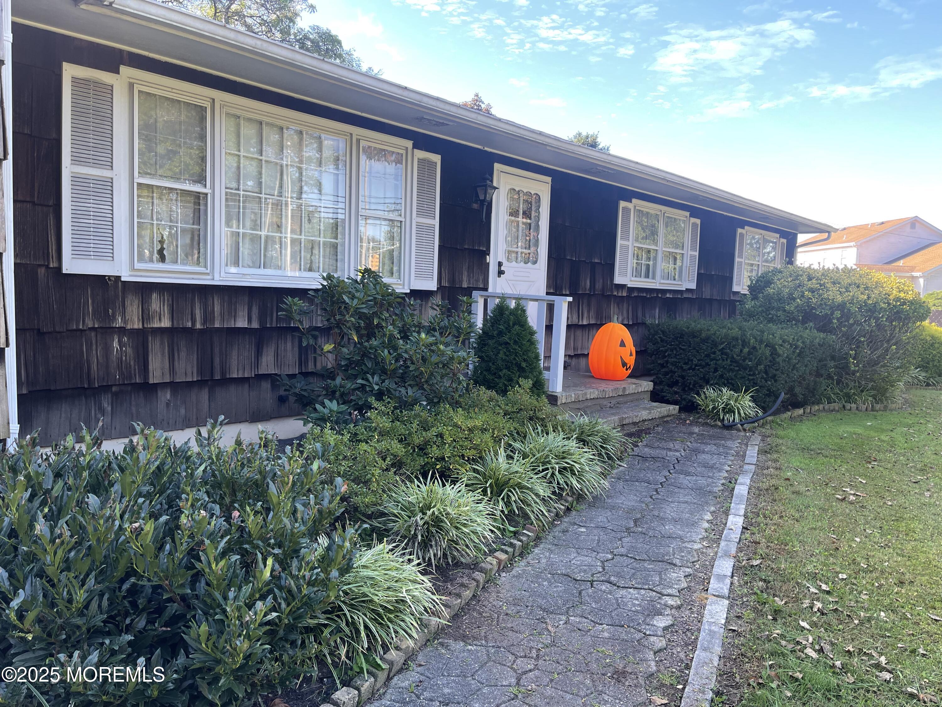 2023 Lanes Mill Road